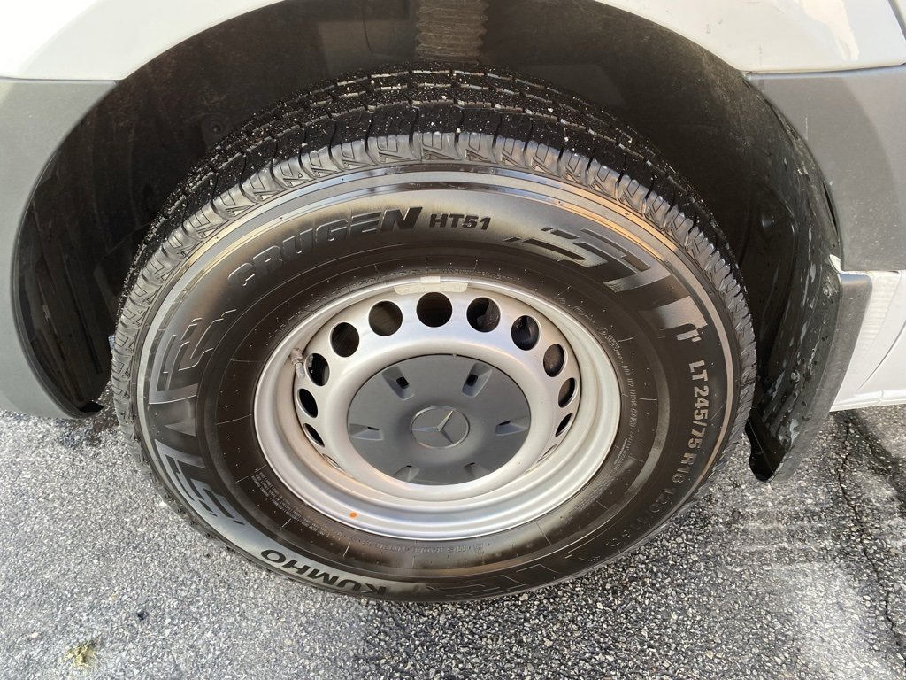 Used 2024 Mercedes-Benz Sprinter 2500 image 21