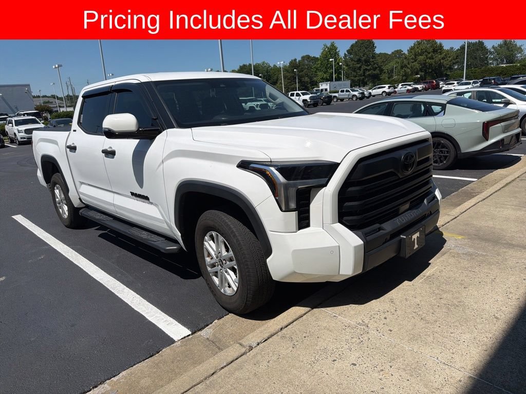 Used 2022 Toyota Tundra SR5 w/ SR5 Convenience Package AWD/4WD image 3