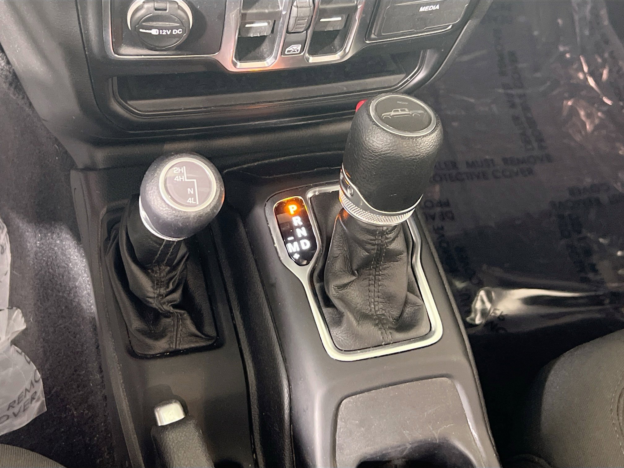 Used 2022 Jeep Gladiator Sport image 17