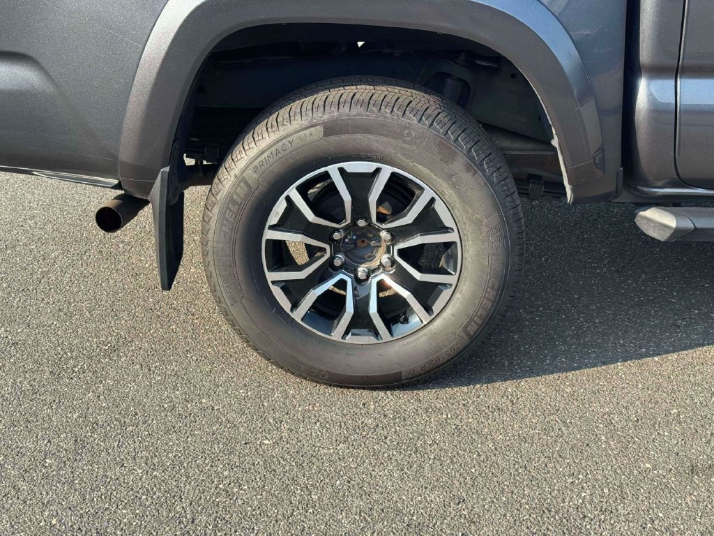 Used 2023 Toyota Tacoma TRD Sport AWD/4WD image 10