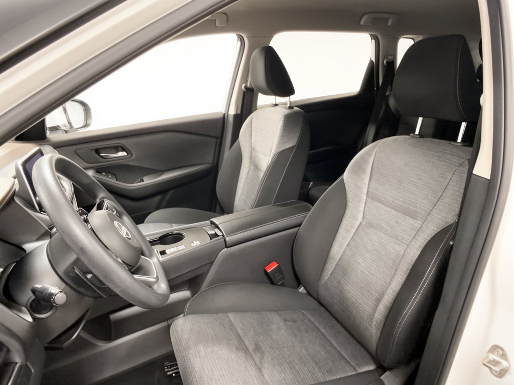Used 2023 Nissan Rogue SV FWD image 5