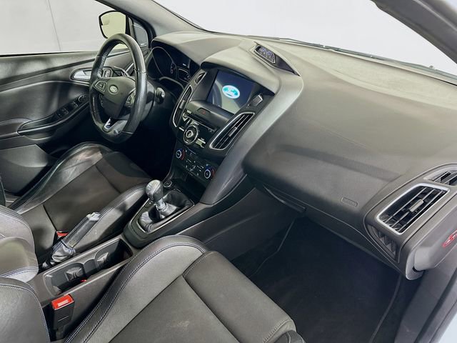 Used 2016 Ford Focus RS image 27