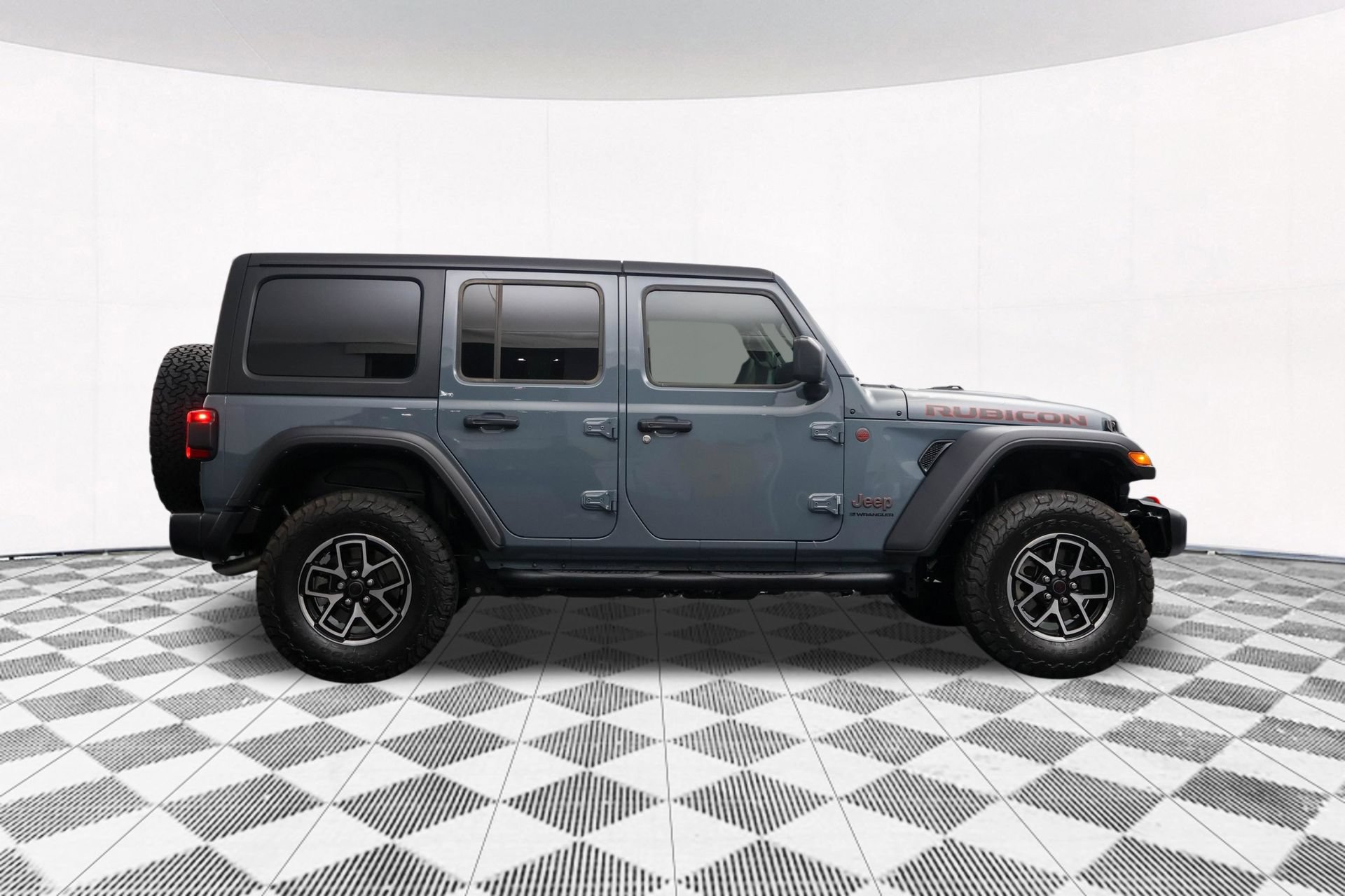 Used 2024 Jeep Wrangler Unlimited Rubicon w/ Dual Top Group AWD/4WD image 45