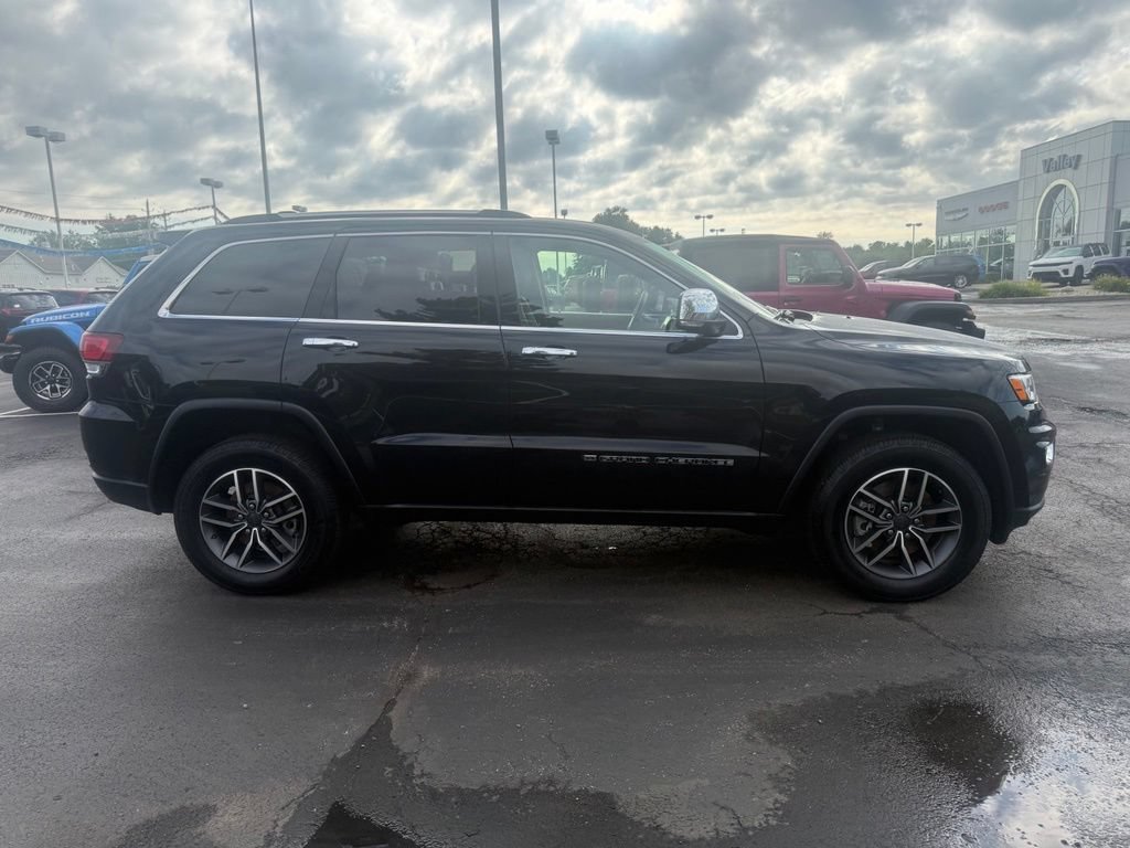 Used 2022 Jeep Grand Cherokee Limited AWD/4WD image 2