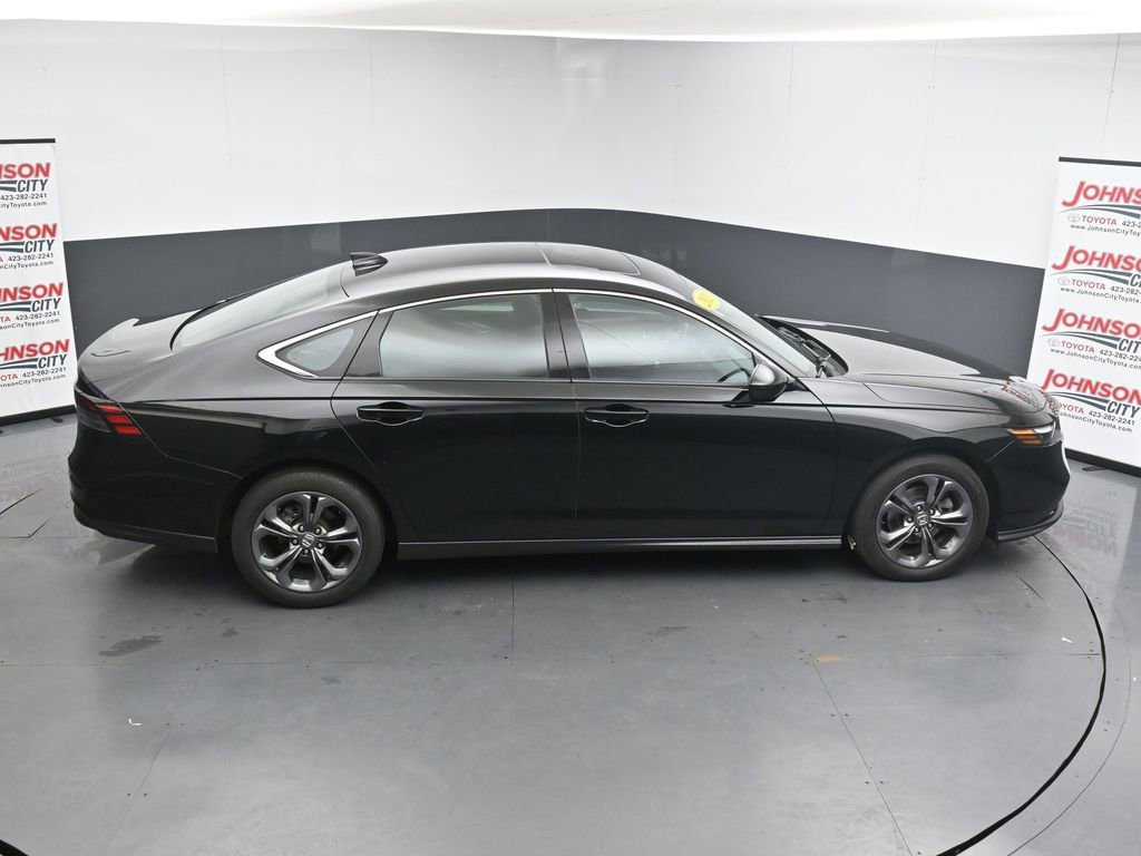 Used 2023 Honda Accord EX image 31
