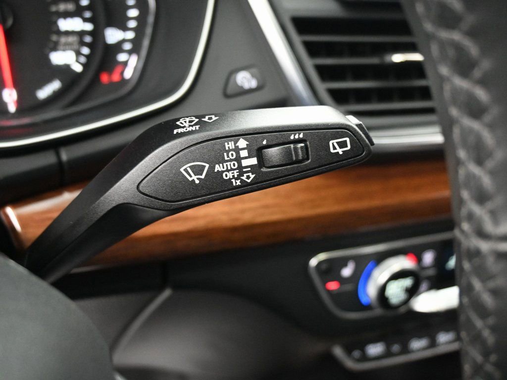Used 2023 Audi Q5 2.0T Premium image 17
