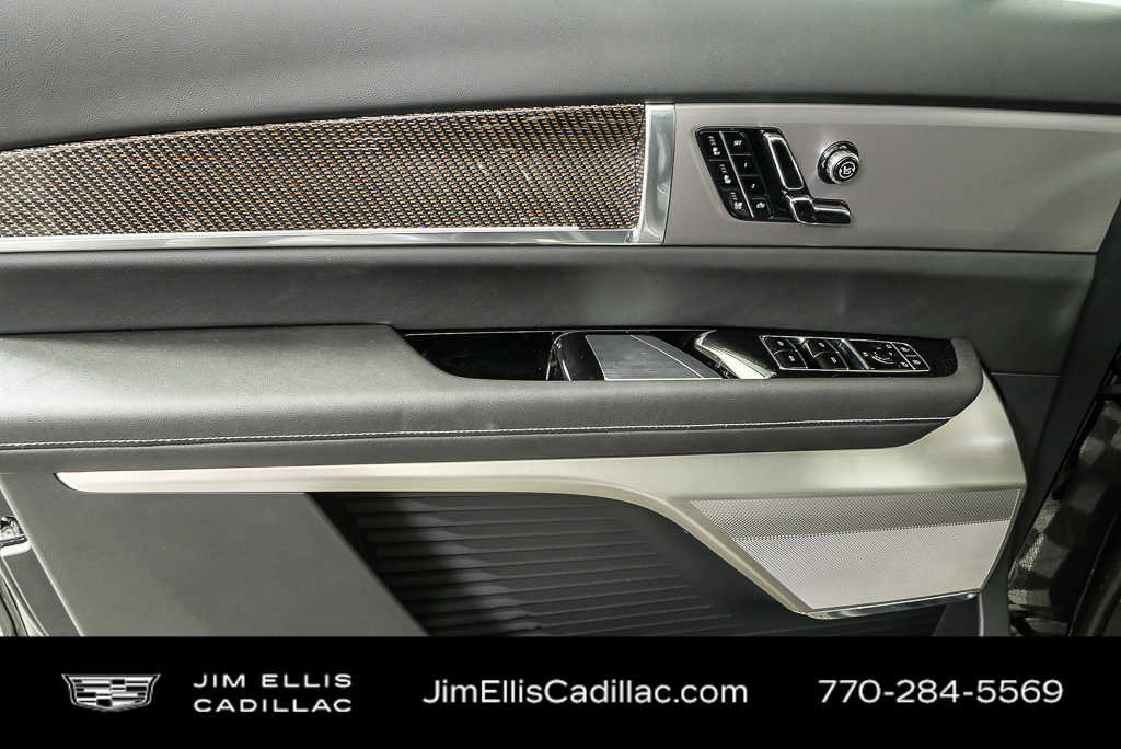 Certified 2026 Cadillac Vistiq Luxury AWD/4WD image 5