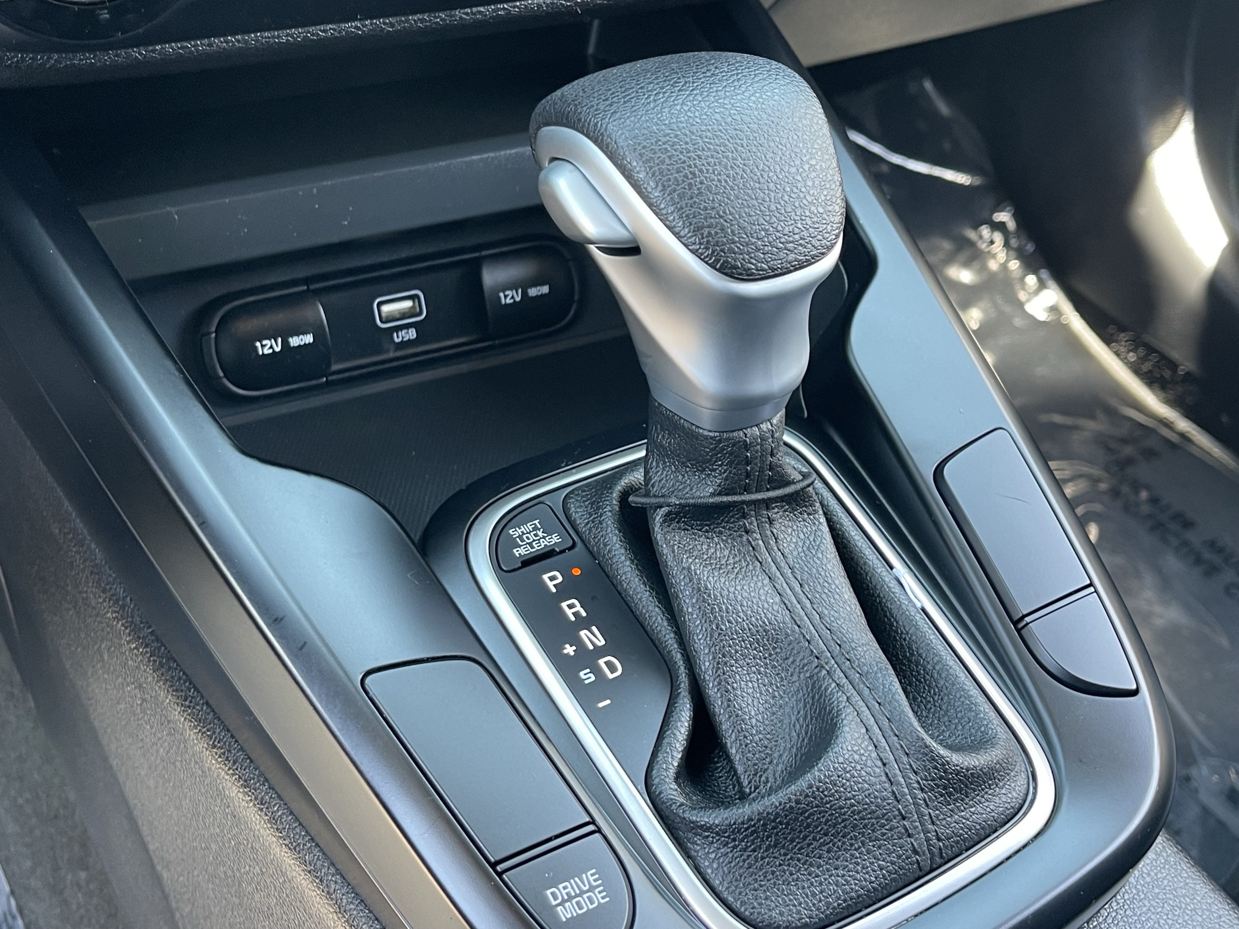 Certified 2023 Kia Soul LX w/ LX Technology Package FWD image 25