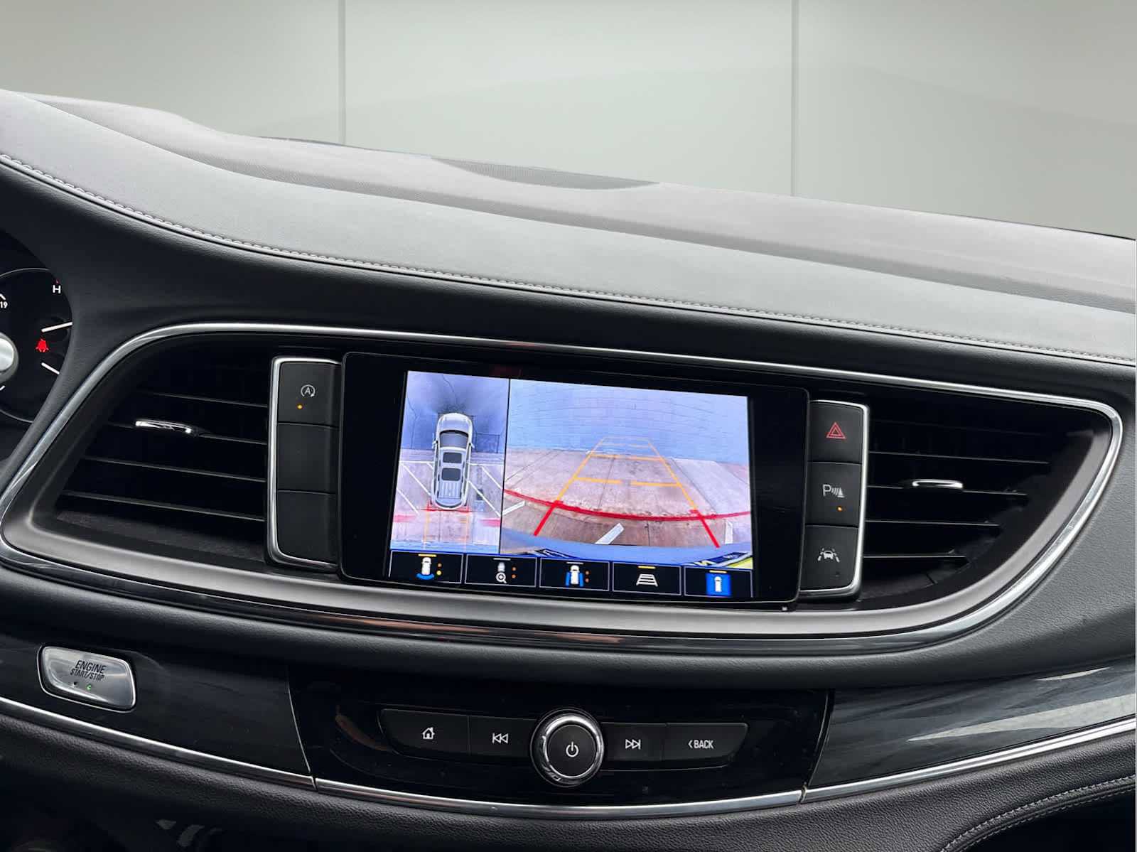 Used 2022 Buick Enclave Premium image 31