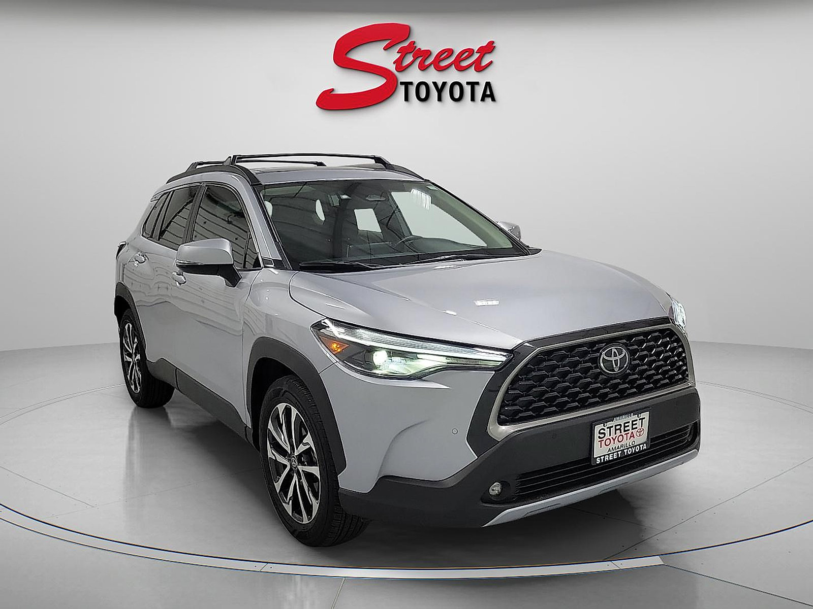 Certified 2023 Toyota Corolla Cross XLE w/ Convenience Package FWD image 5