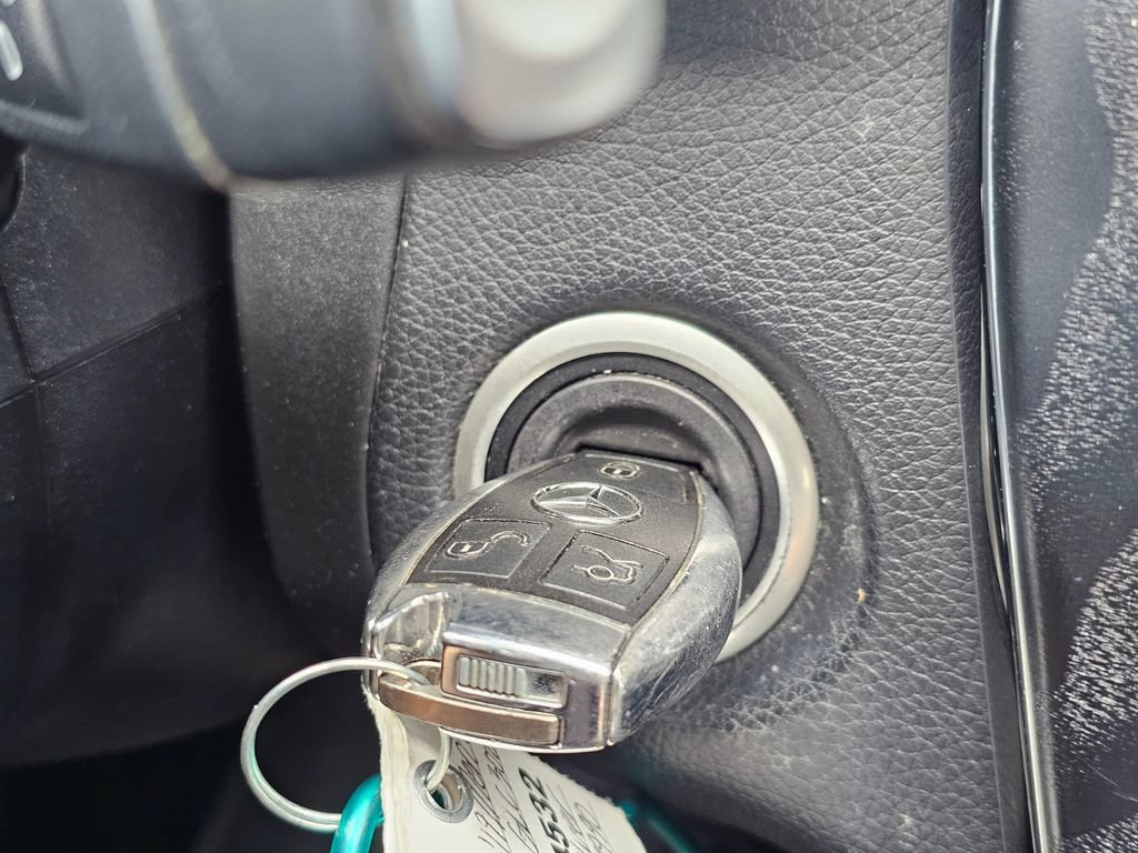 Used 2019 Mercedes-Benz GLC 300 4MATIC image 30