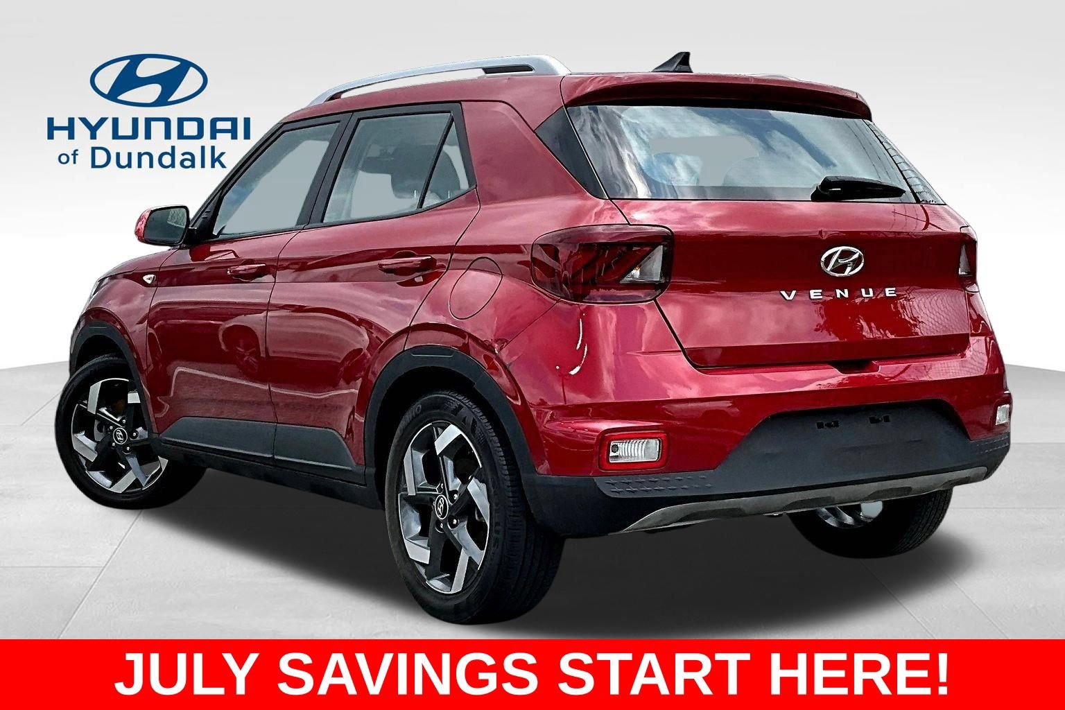 Used 2021 Hyundai Venue SEL w/ Premium Package FWD image 3