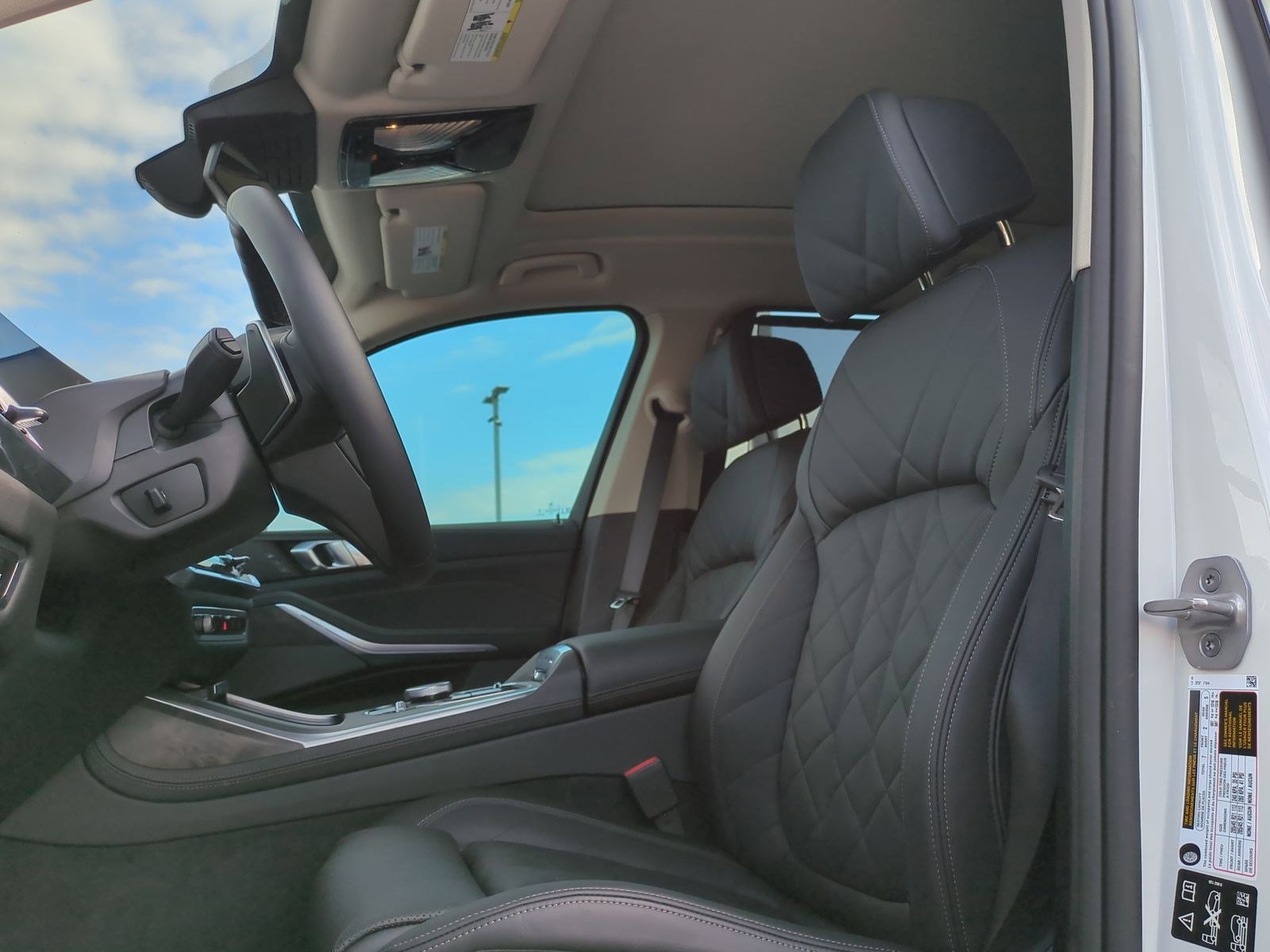 Used 2026 BMW X7 xDrive40i image 16