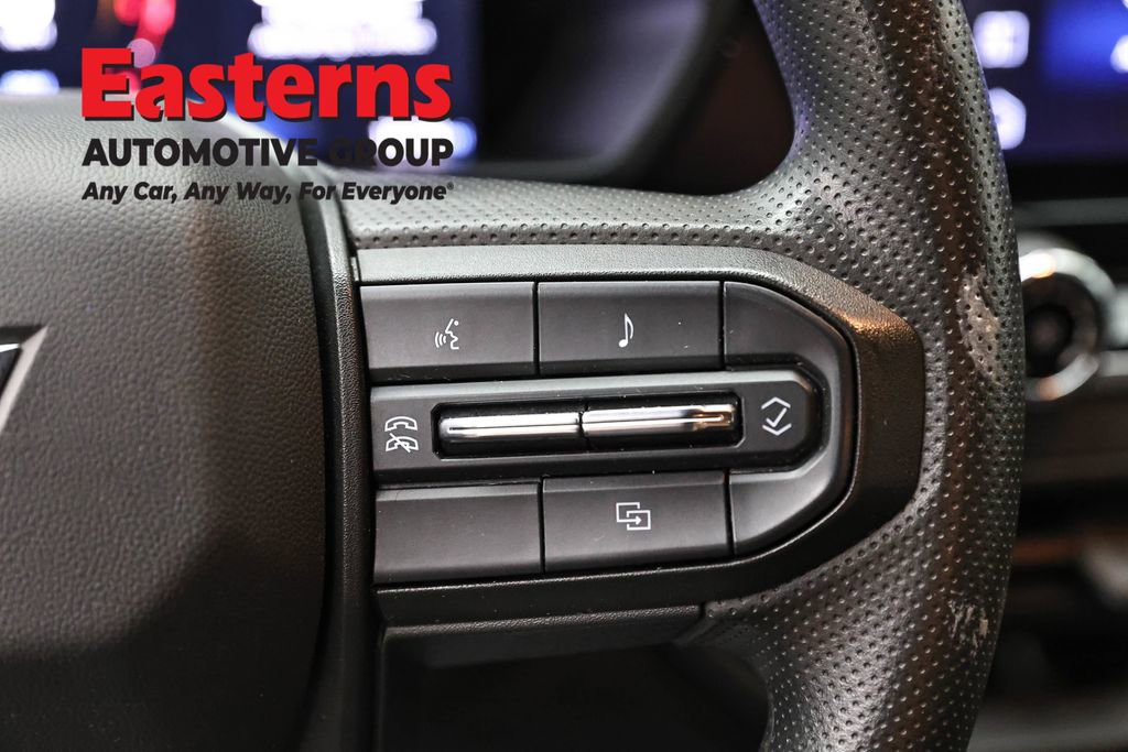 Used 2024 Chevrolet Colorado W/T image 16