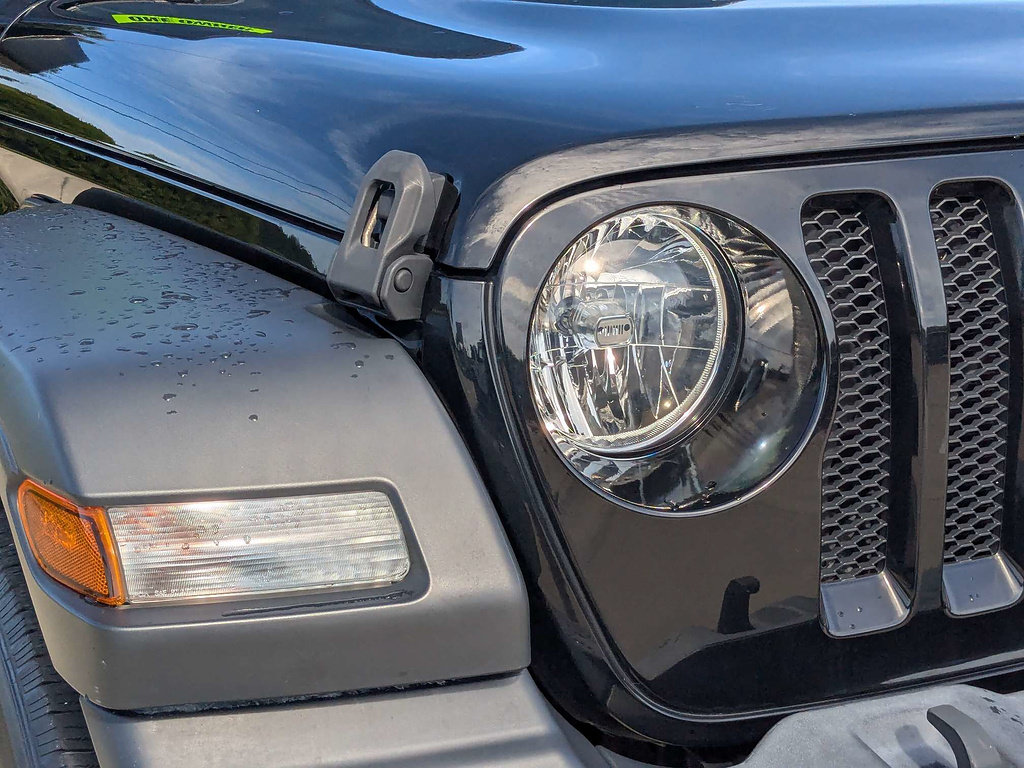 Certified 2020 Jeep Wrangler Sport AWD/4WD image 9