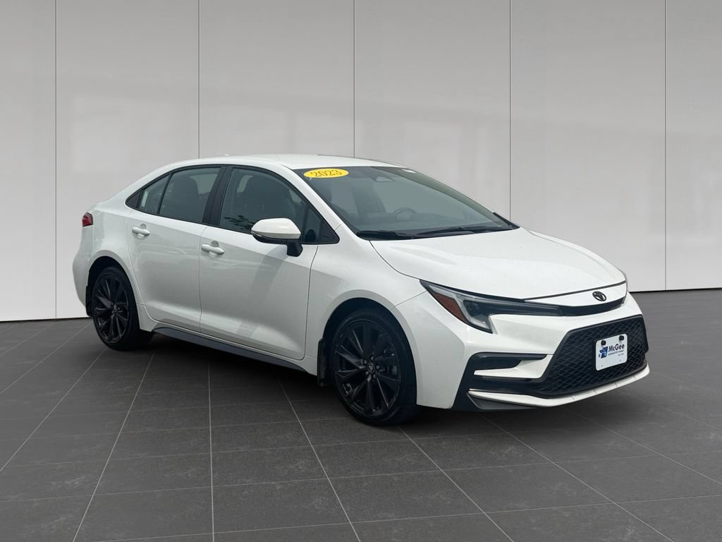 Used 2023 Toyota Corolla SE w/ Carpet Mat Package (TMS) FWD image 7
