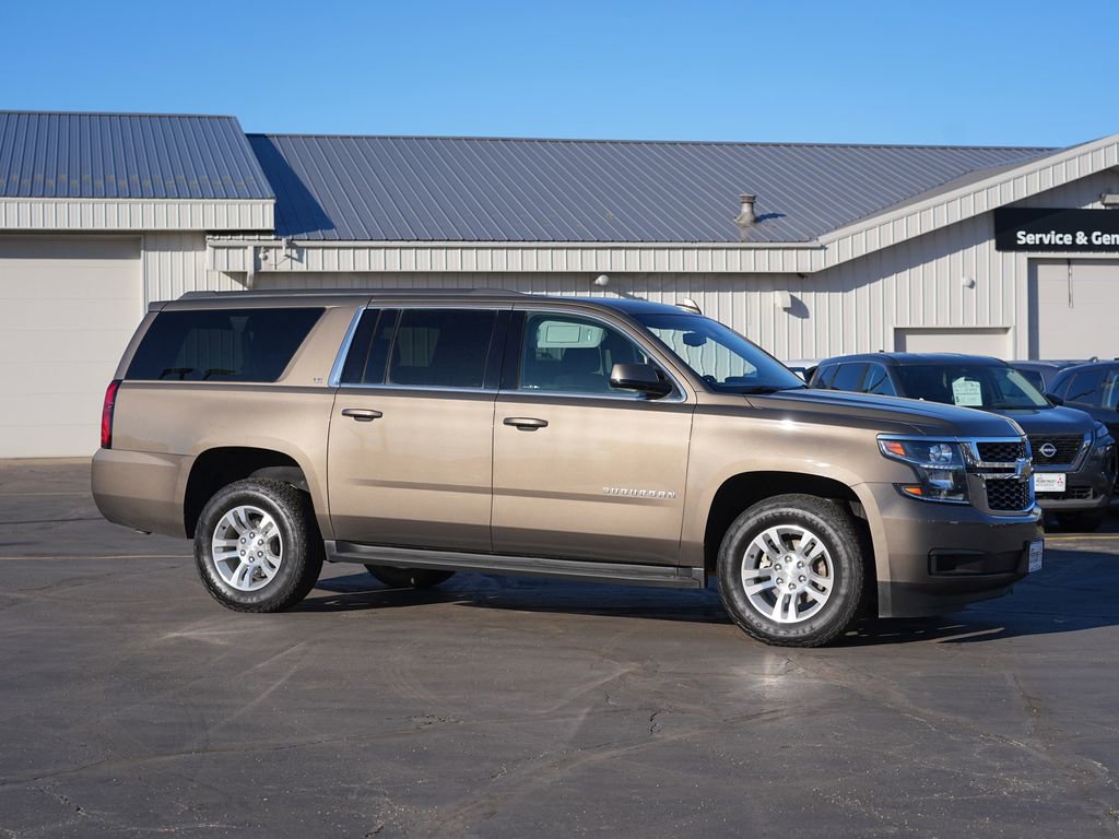 Used 2016 Chevrolet Suburban LS image 2