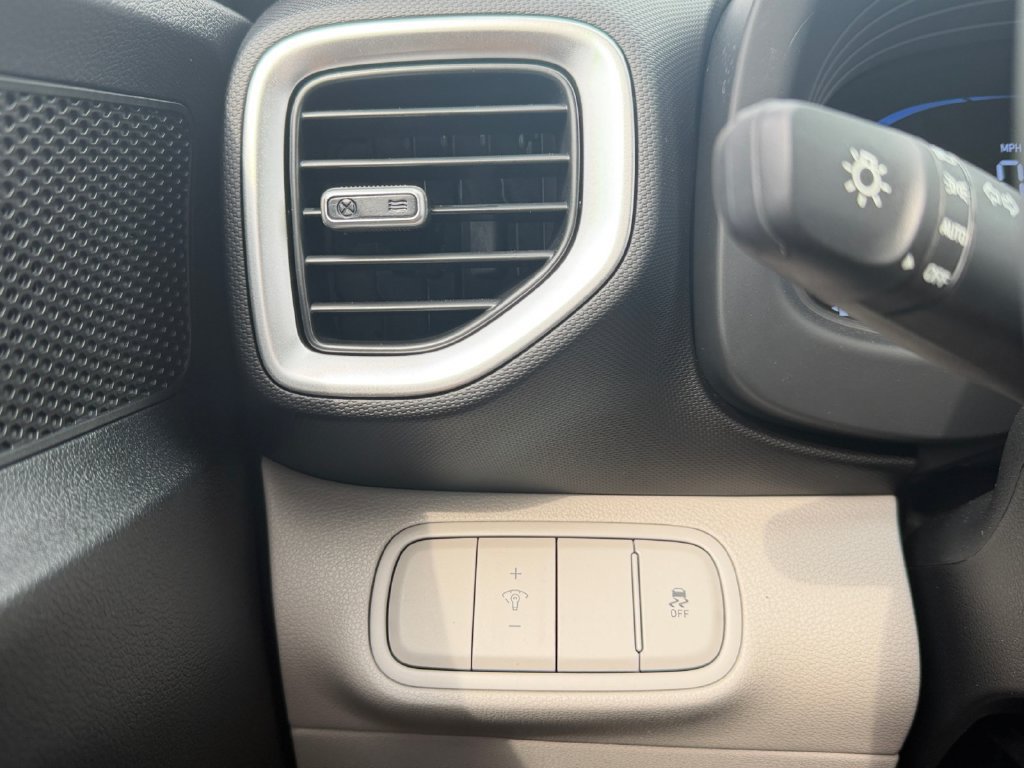 New 2026 Hyundai Venue SEL FWD image 20
