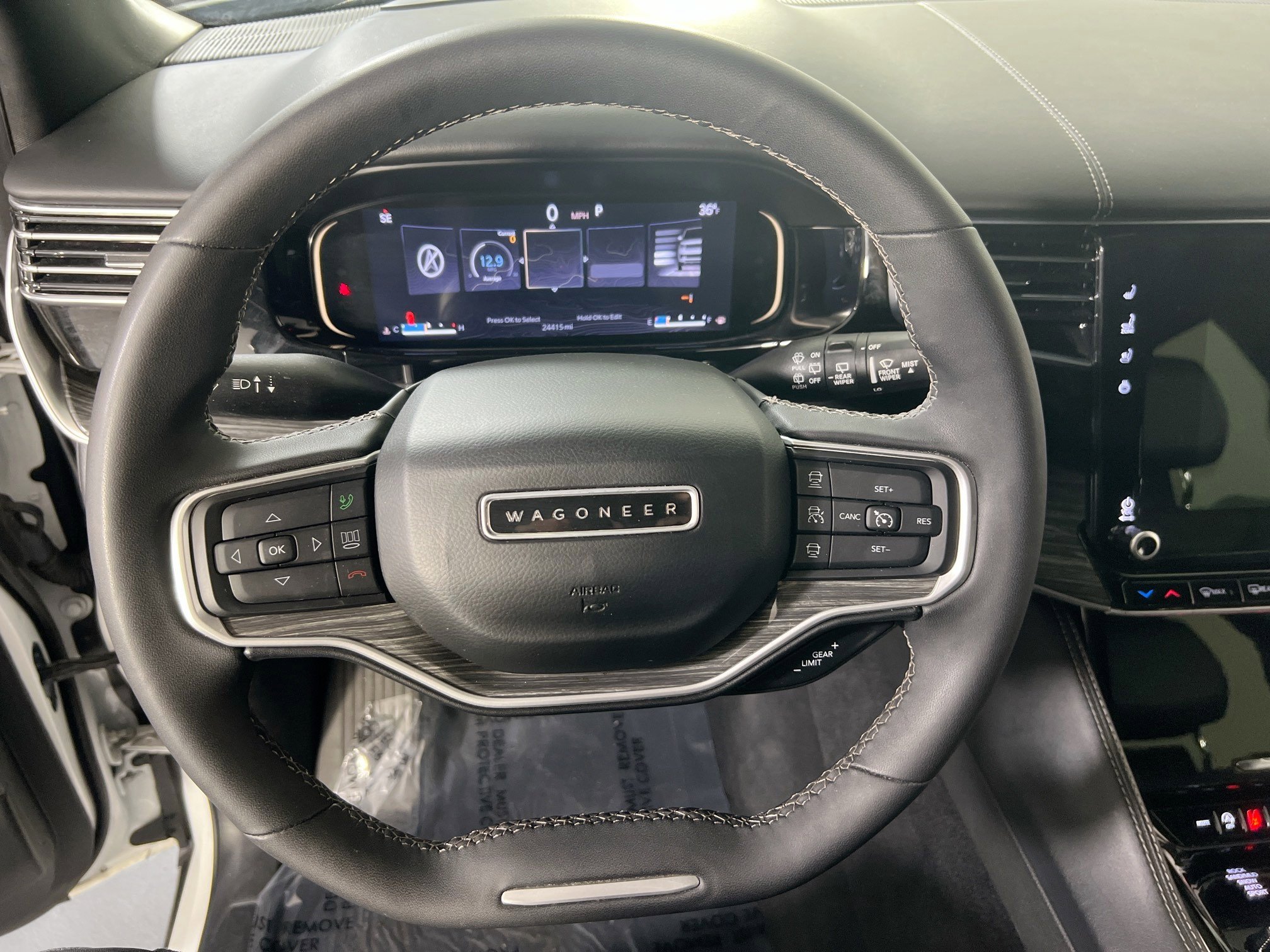 Used 2022 Jeep Wagoneer Series III w/ Convenience Group I image 11