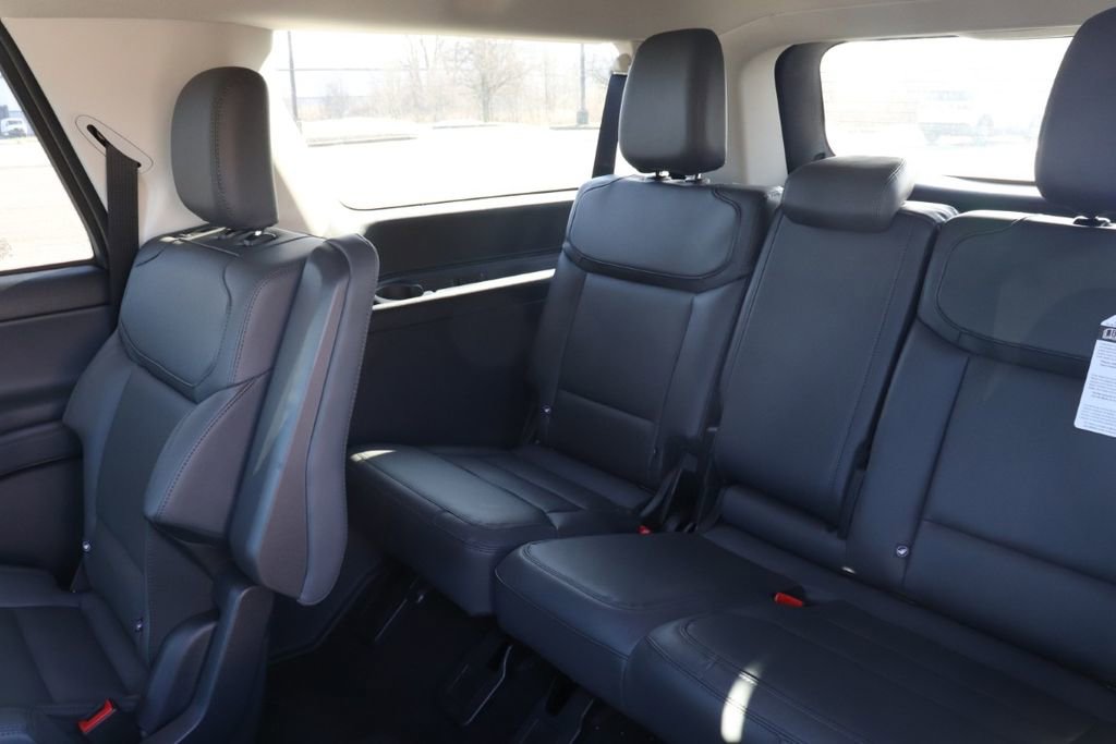 New 2026 Ford Expedition Max Active image 16