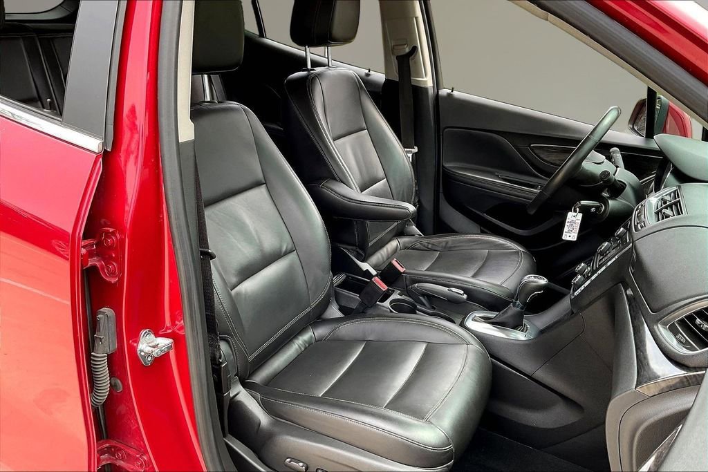 Used 2015 Buick Encore Leather FWD image 27