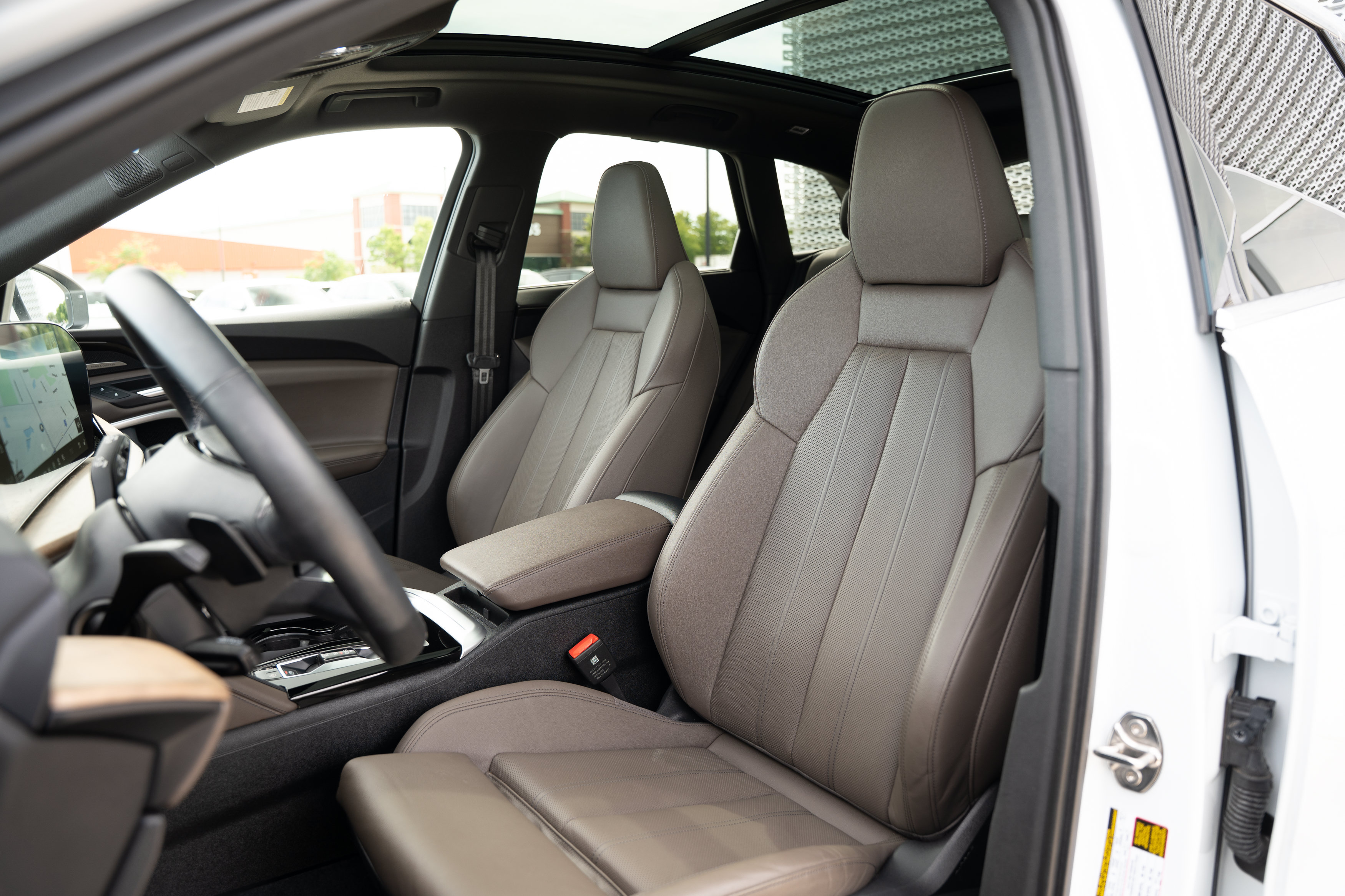 Certified 2025 Audi Q5 Premium Plus w/ Premium Plus AWD/4WD image 18
