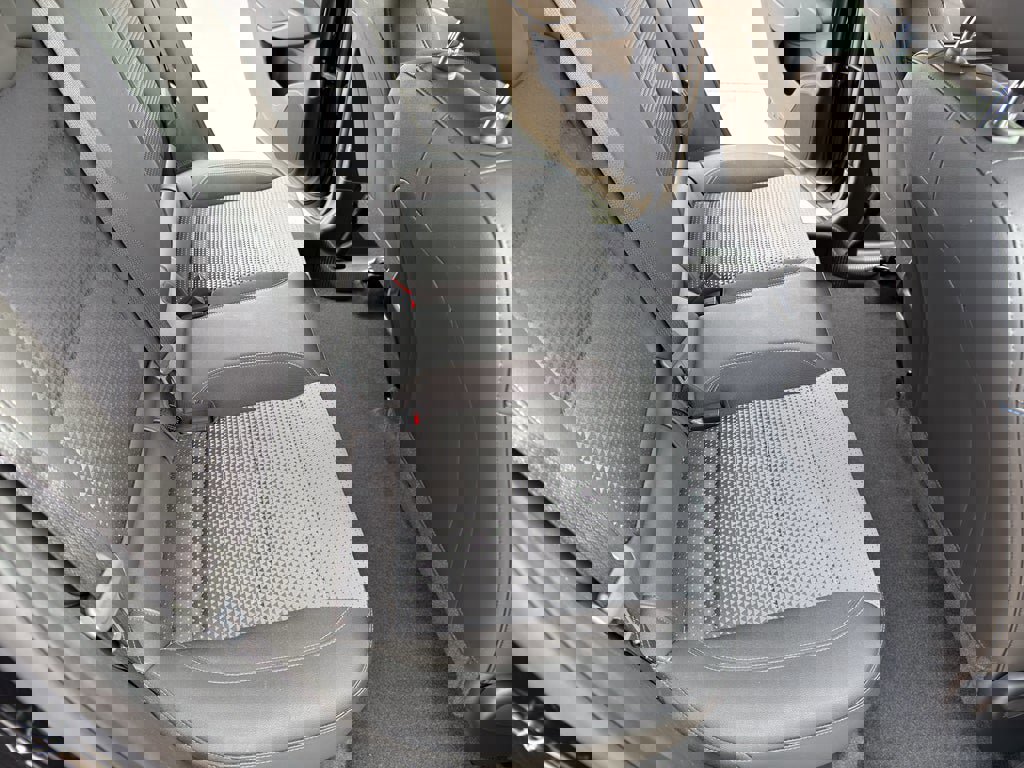 Used 2025 Chevrolet Trax LT w/ LT Convenience Package FWD image 25