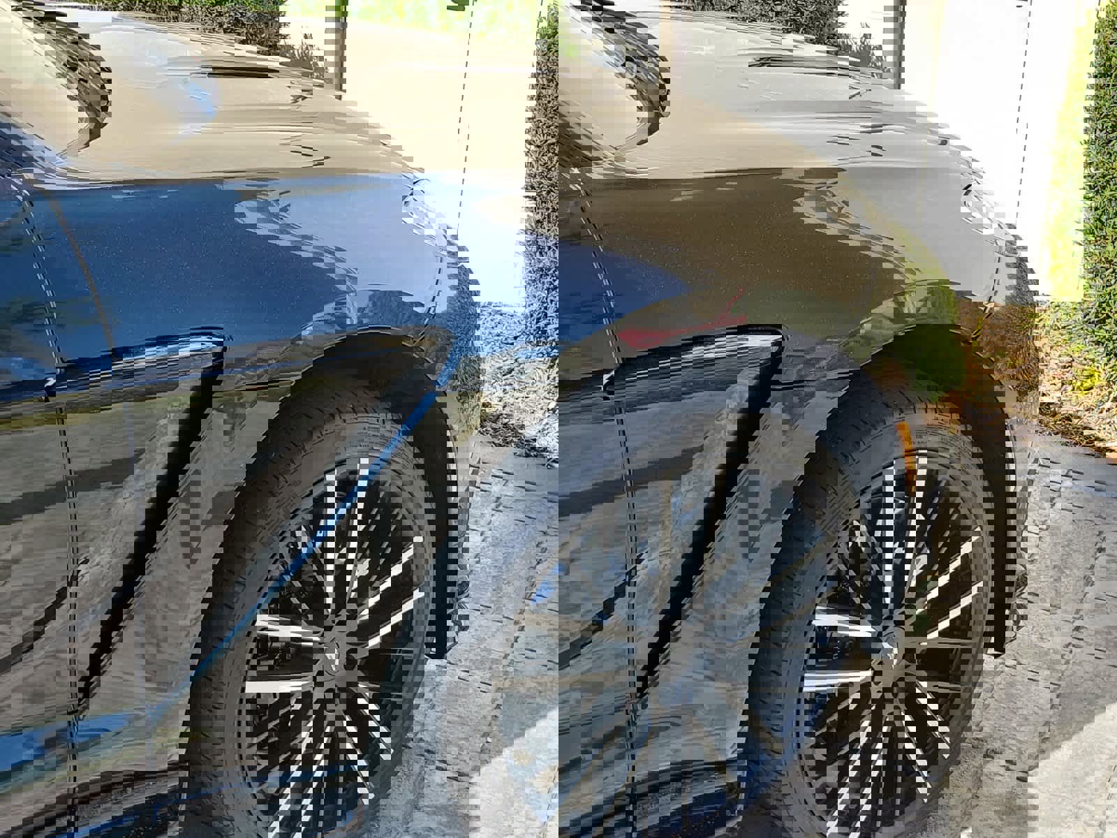 Used 2023 Aston Martin DBX 707 image 9