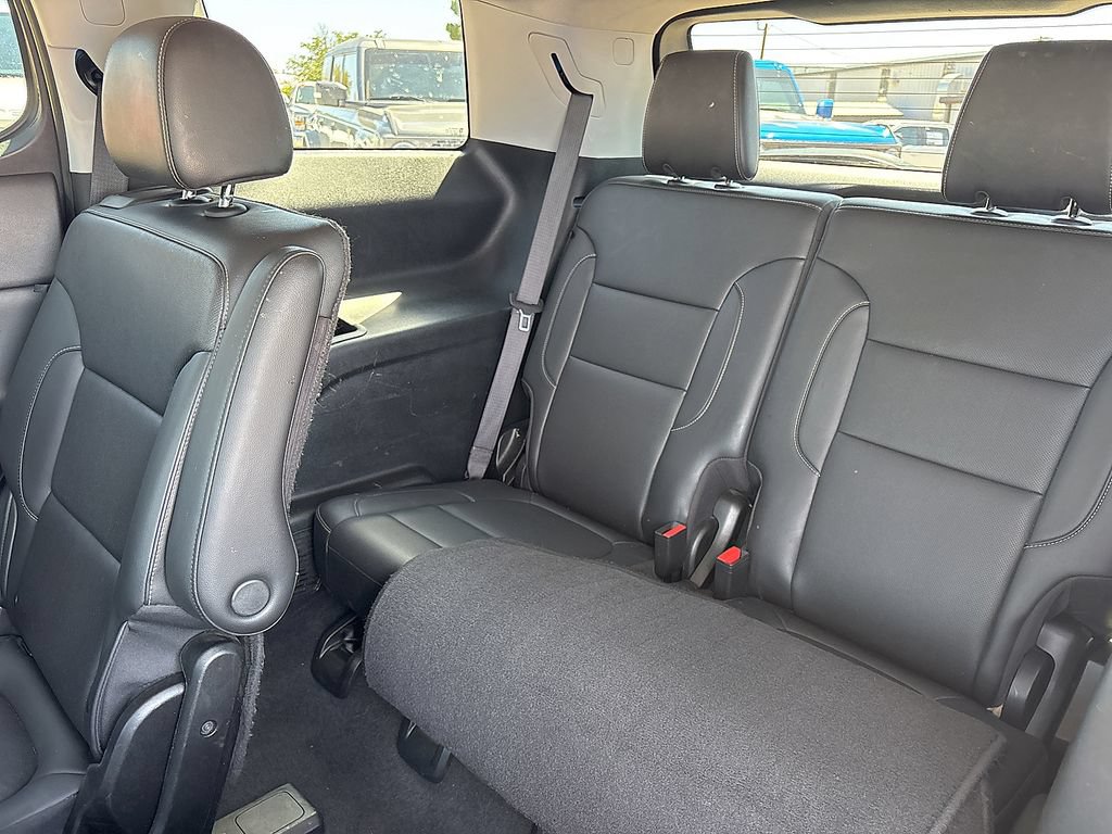 Used 2023 GMC Acadia SLT FWD image 16
