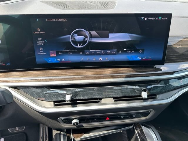 Used 2025 BMW X6 xDrive40i w/ Climate Comfort Package AWD/4WD image 23