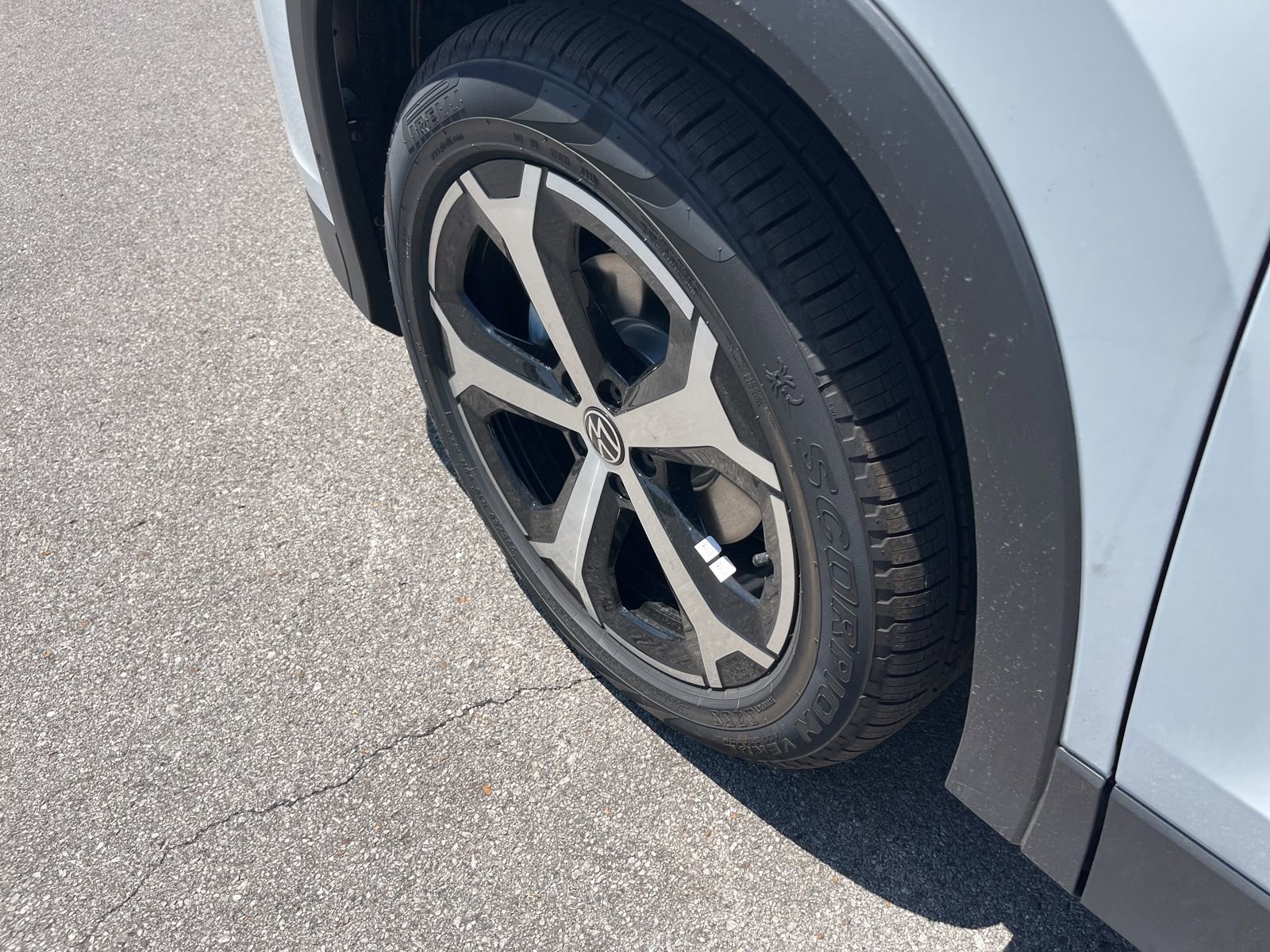 New 2026 Volkswagen Tiguan SE FWD image 5