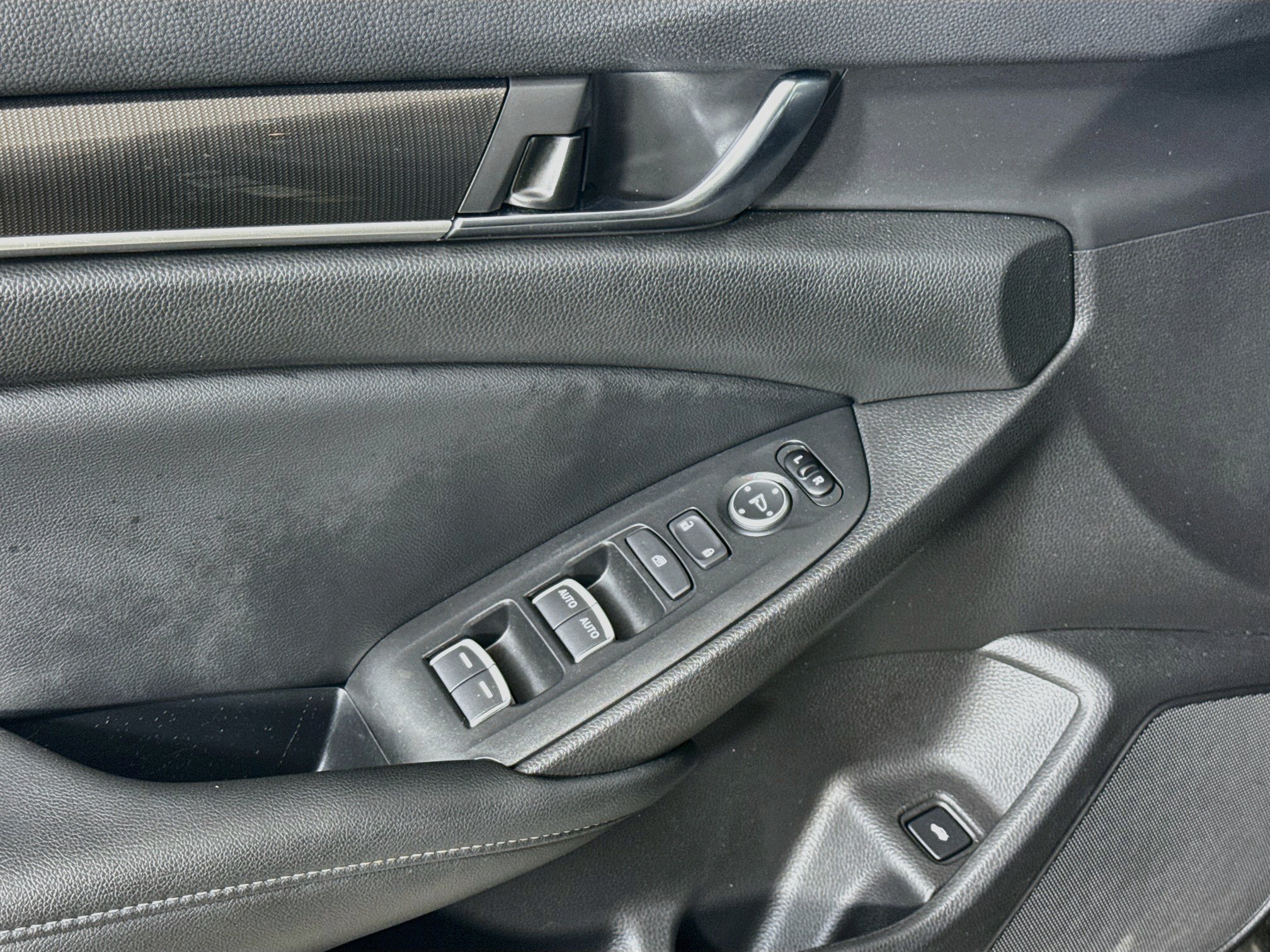 Used 2021 Honda Accord Sport image 24