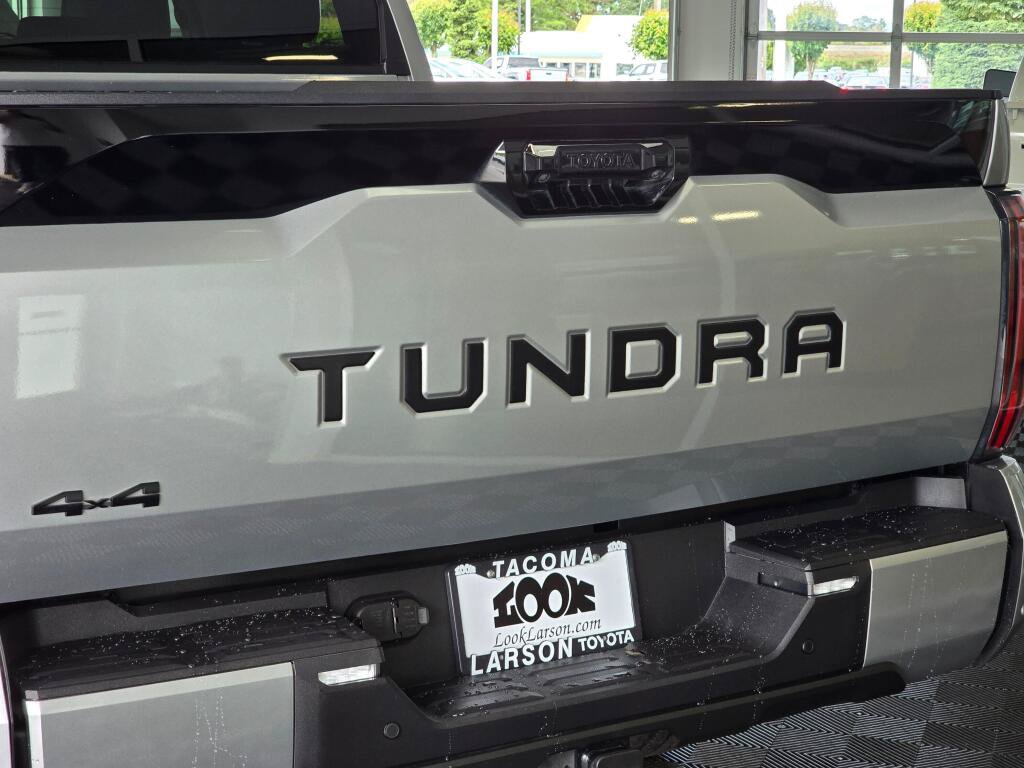 Used 2023 Toyota Tundra Platinum AWD/4WD image 12
