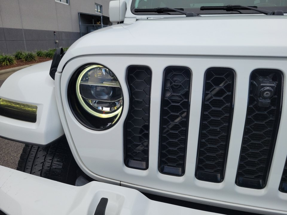 Used 2021 Jeep Wrangler Unlimited Sahara AWD/4WD image 28