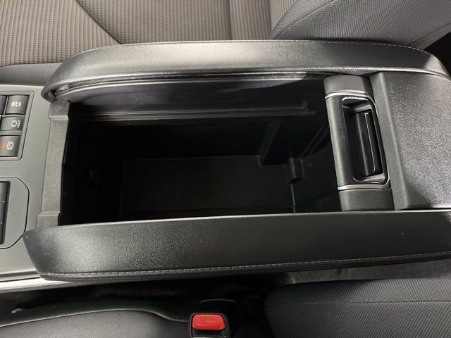 Used 2024 Toyota Highlander LE image 32