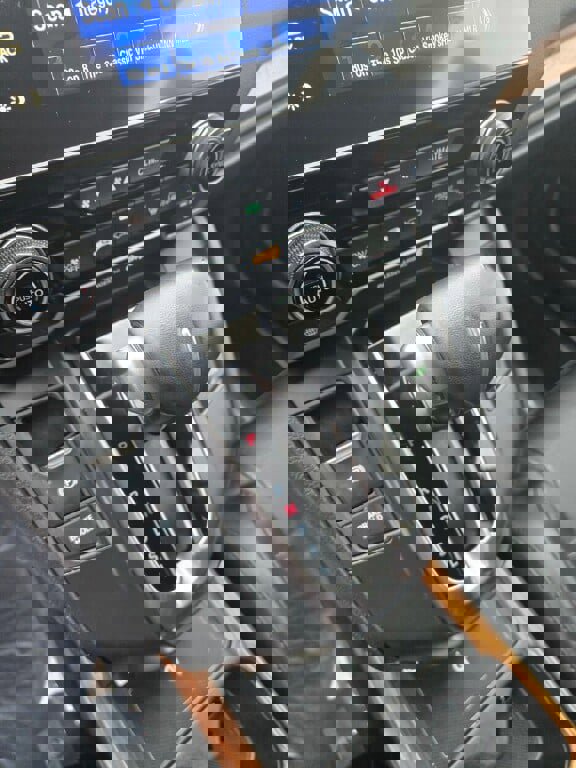 Certified 2020 Honda CR-V Touring image 18