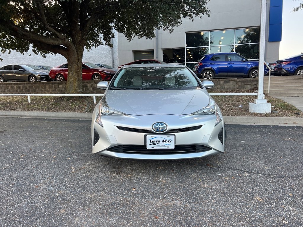 Used 2017 Toyota Prius Two image 2