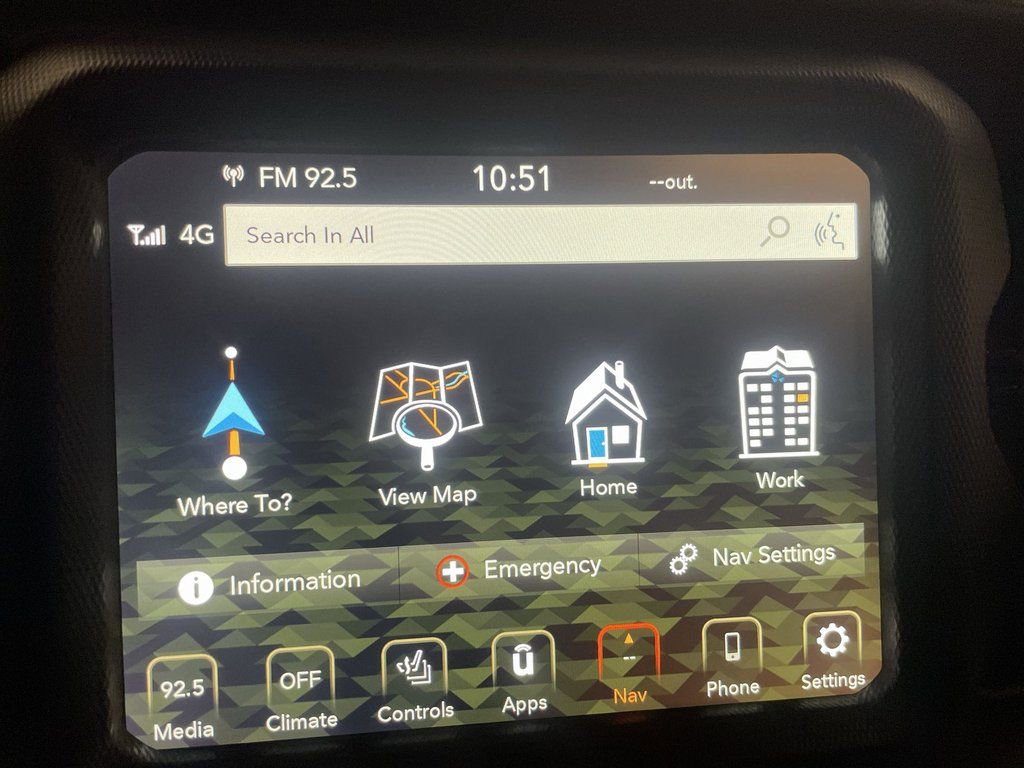 Used 2018 Jeep Wrangler Unlimited Sahara w/ Uconnect 4C Nav & Sound Group image 8