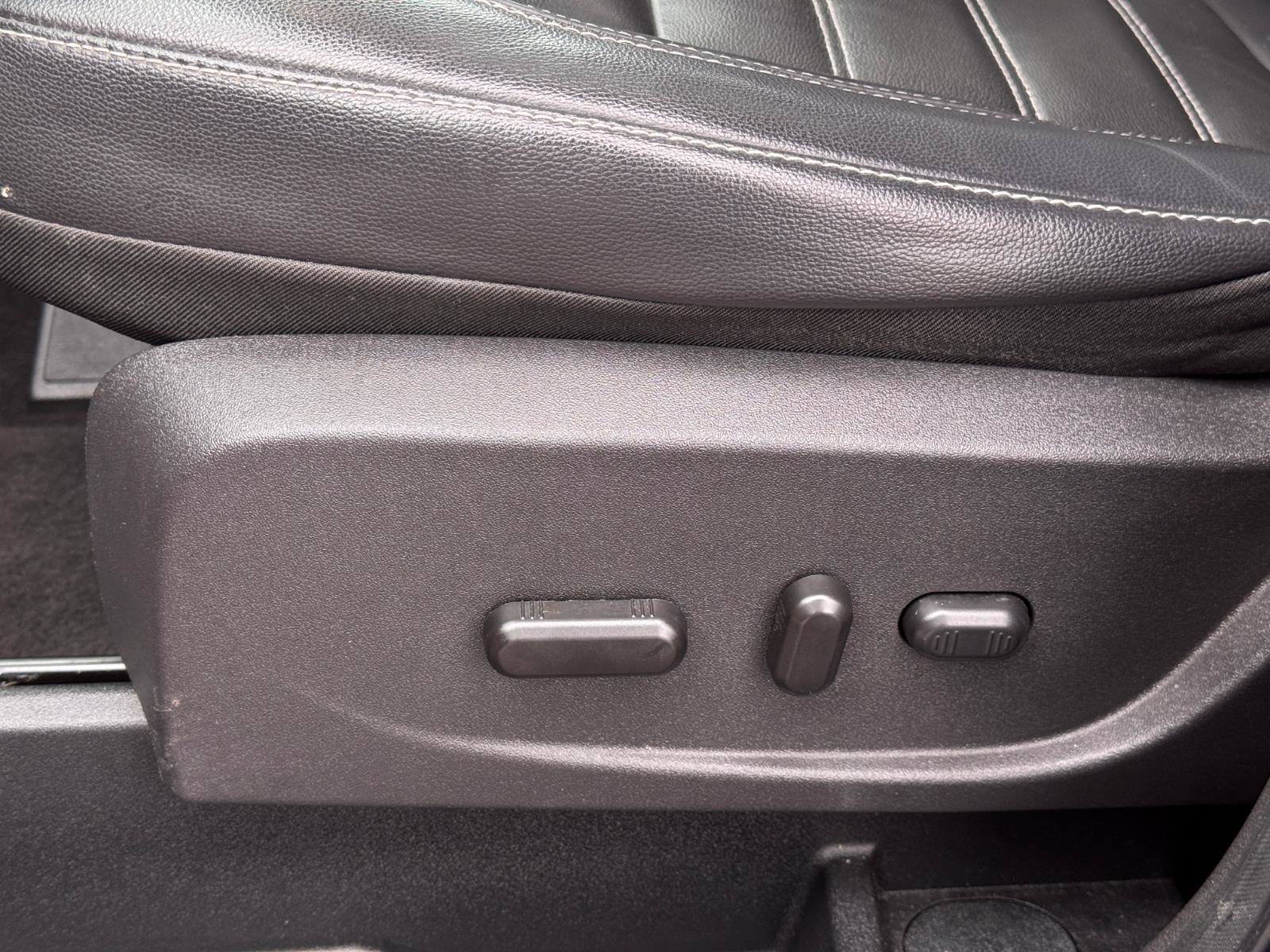 Used 2018 Ford Escape SEL image 13