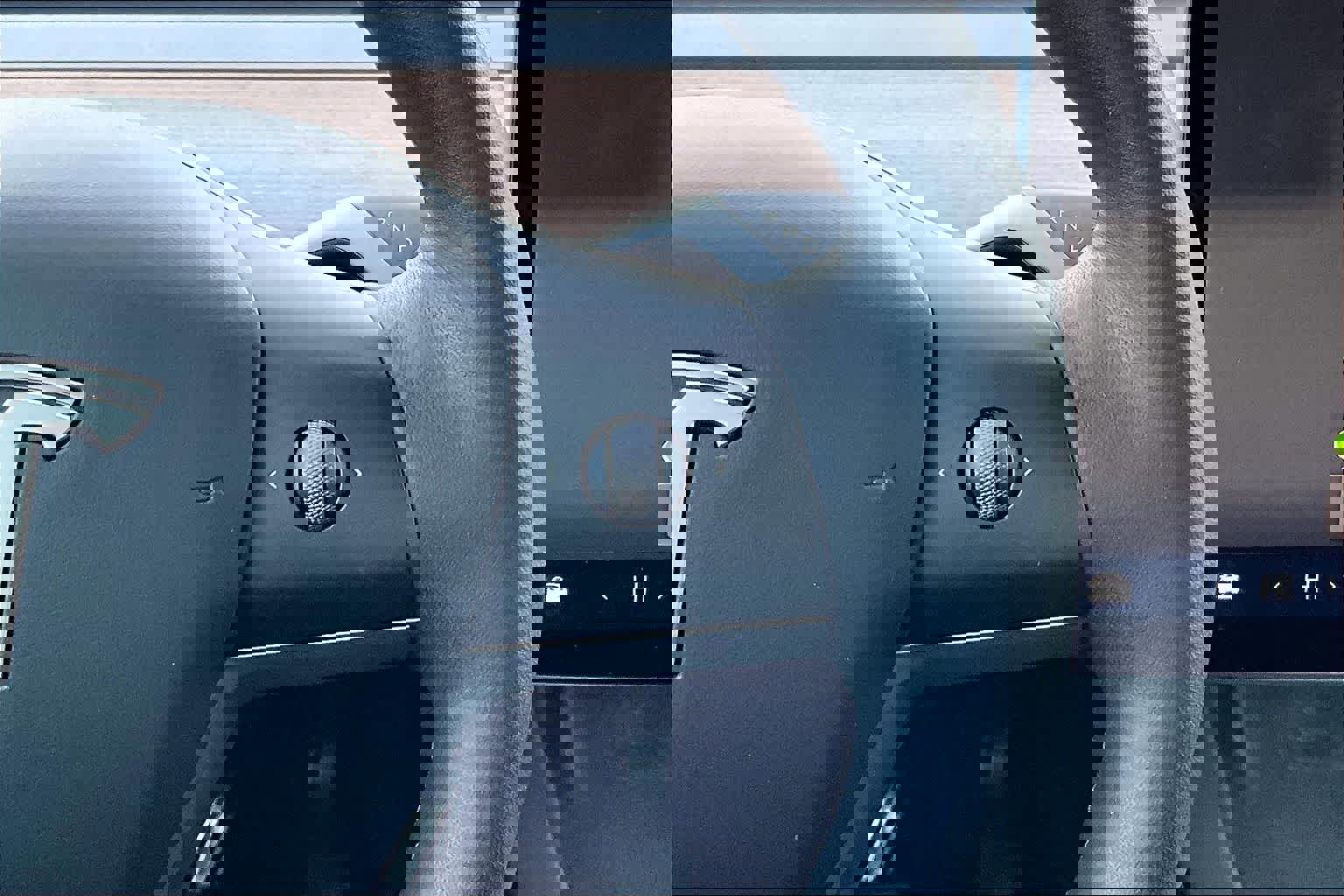 Used 2023 Tesla Model Y Long Range image 26