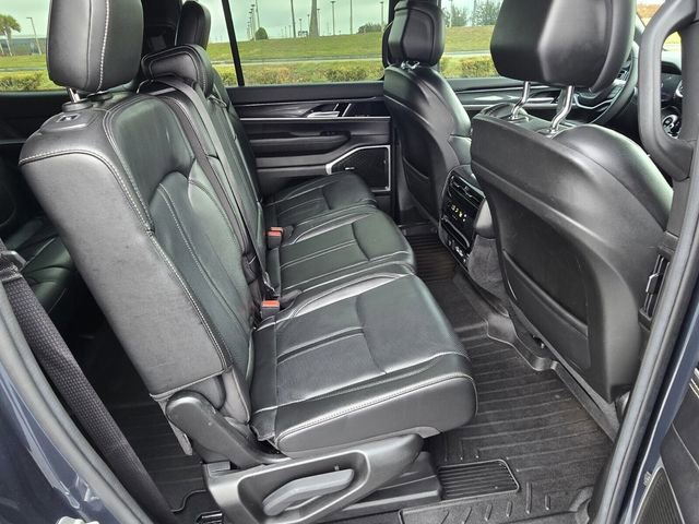 Used 2023 Jeep Wagoneer 4WD image 21