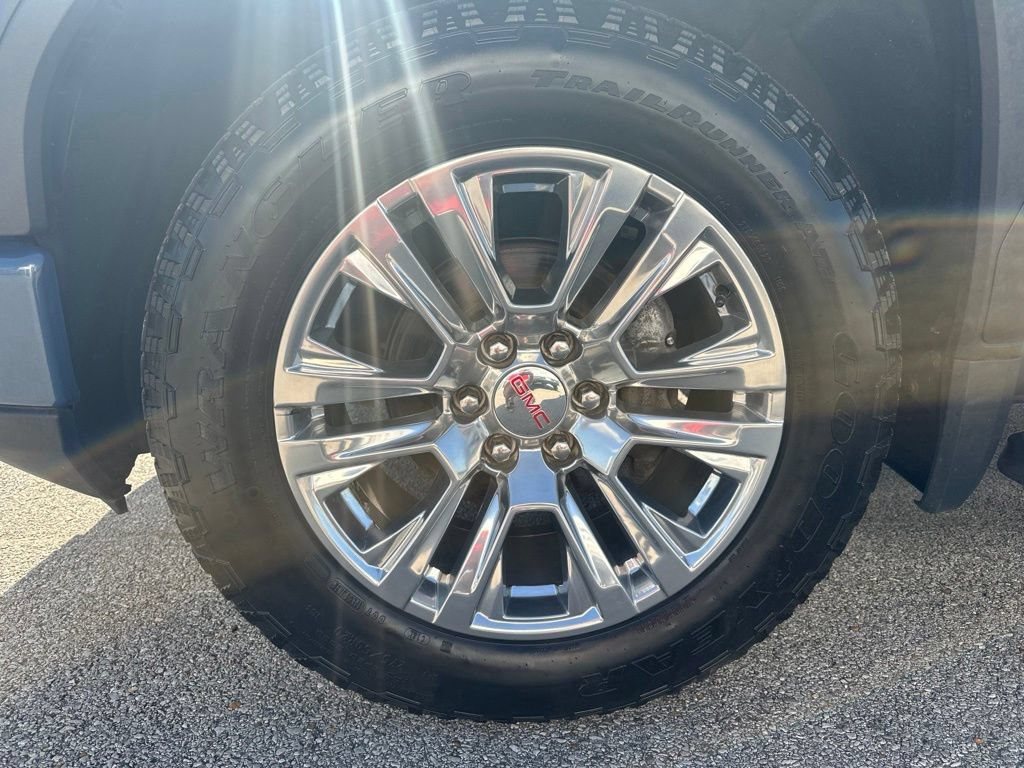 Used 2024 GMC Sierra 1500 Denali w/ Technology Package AWD/4WD image 7