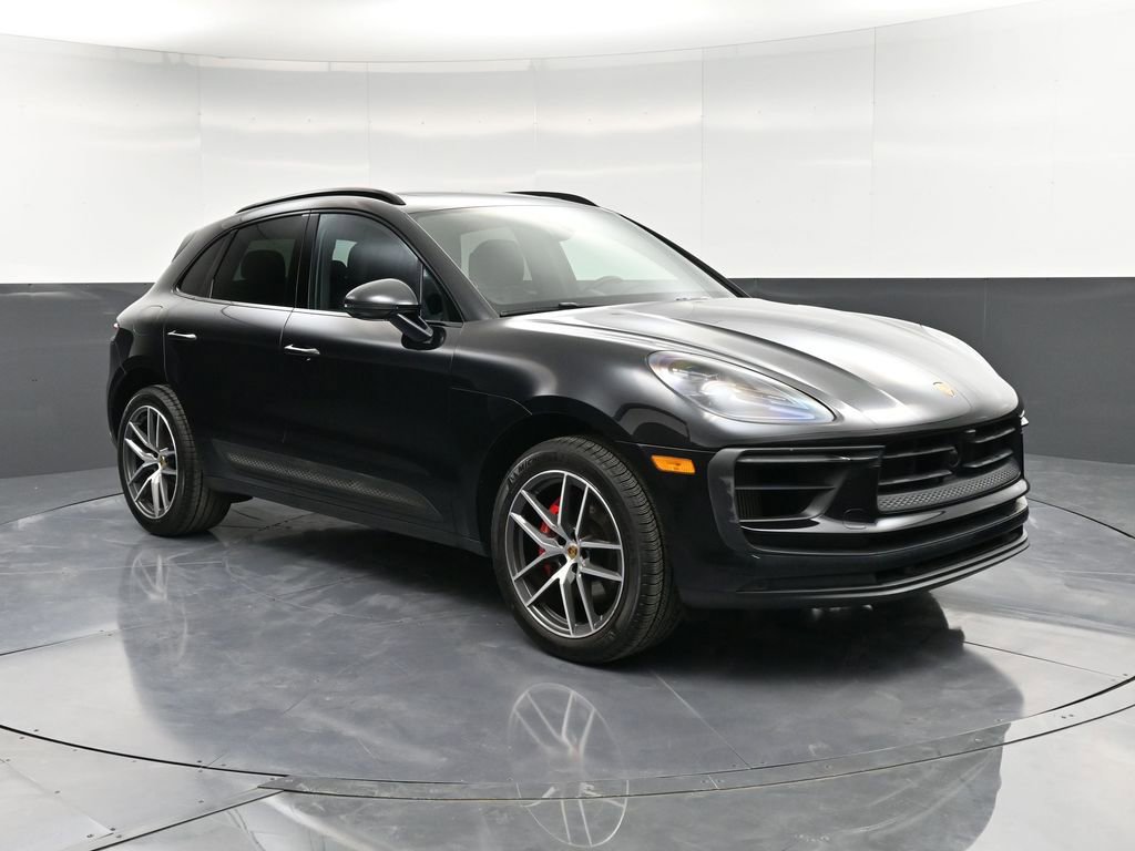 Certified 2023 Porsche Macan S image 10