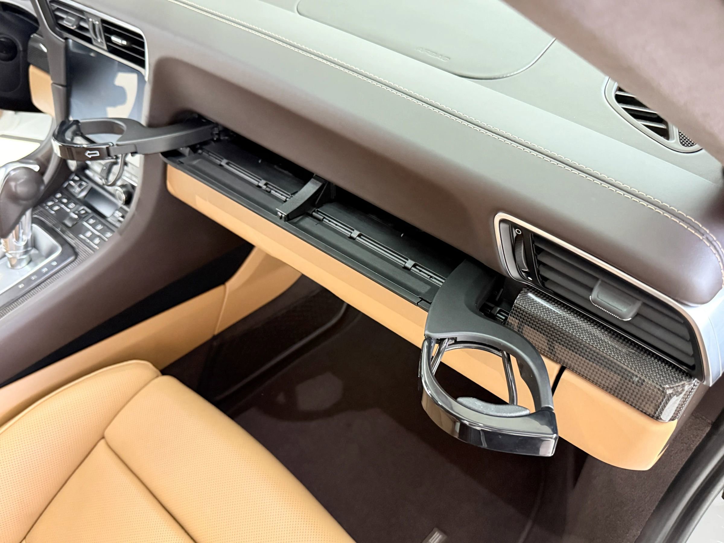 Used 2017 Porsche 911 Turbo S image 29