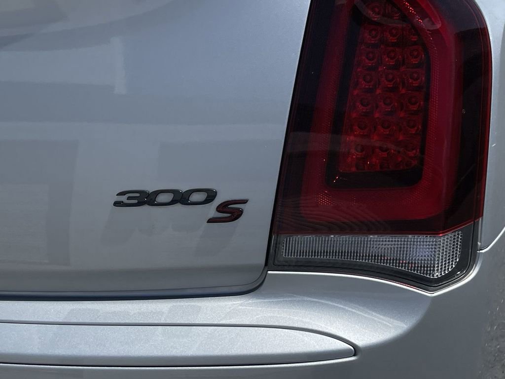 Used 2023 Chrysler 300 S image 31
