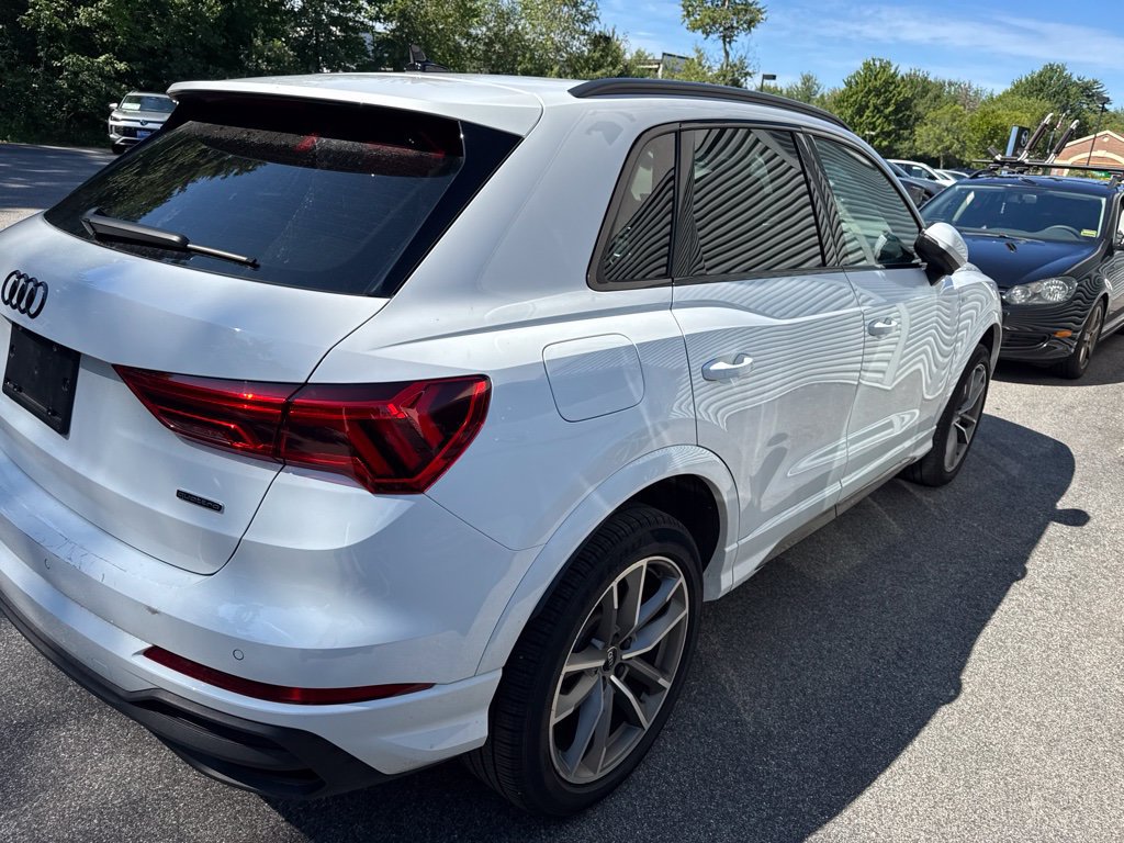 Used 2023 Audi Q3 2.0T Premium w/ Black Optic Sport Package AWD/4WD image 6