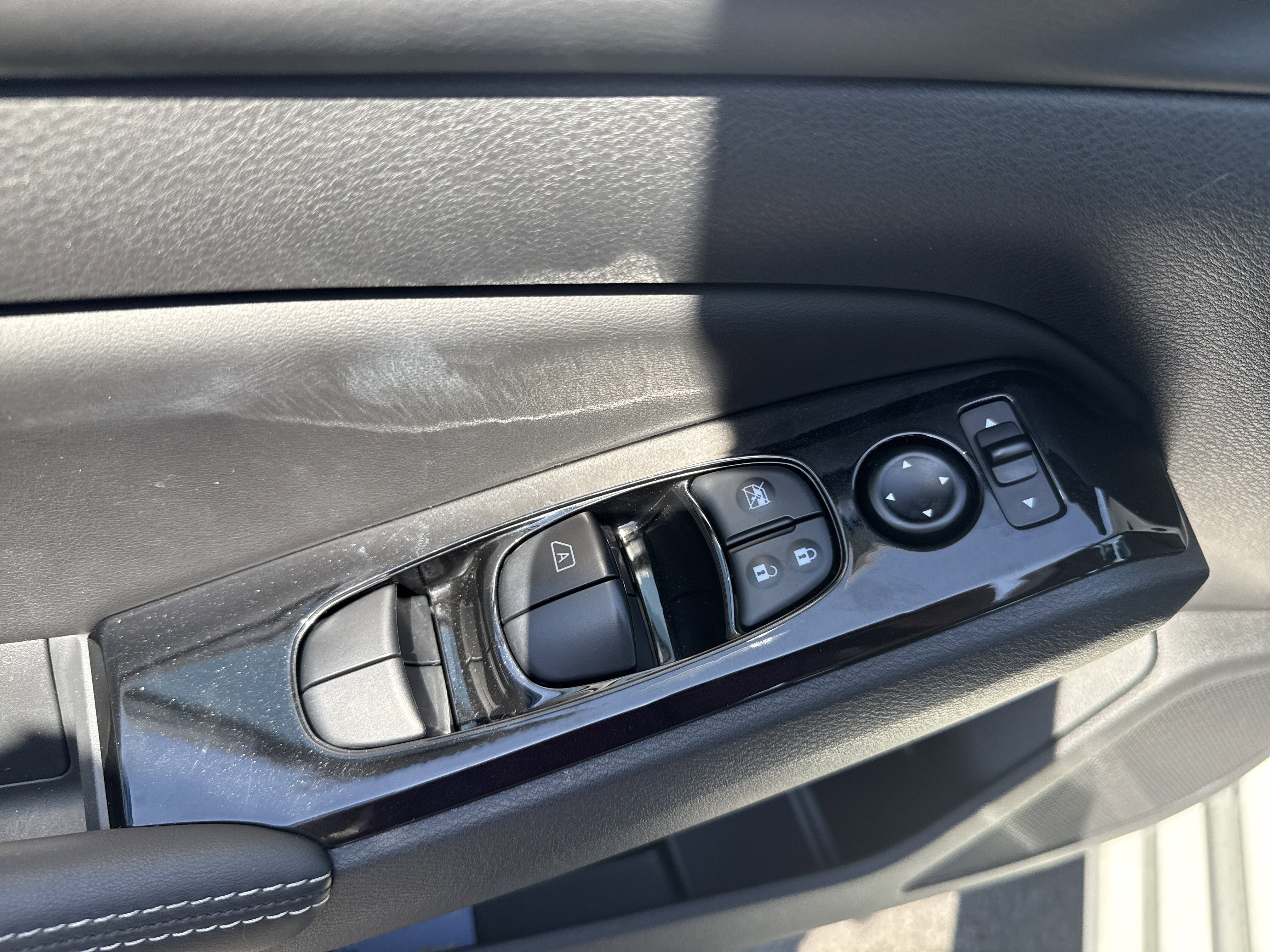 Used 2024 Nissan Altima 2.5 SL image 17