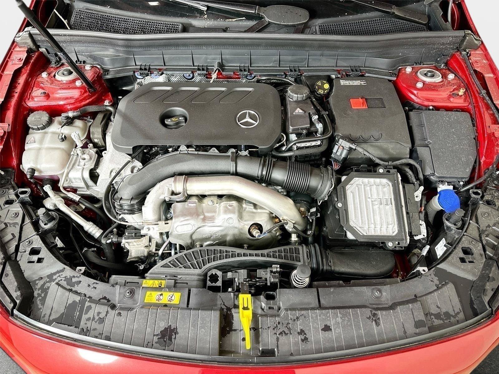 Used 2026 Mercedes-Benz GLB 250 4MATIC image 38
