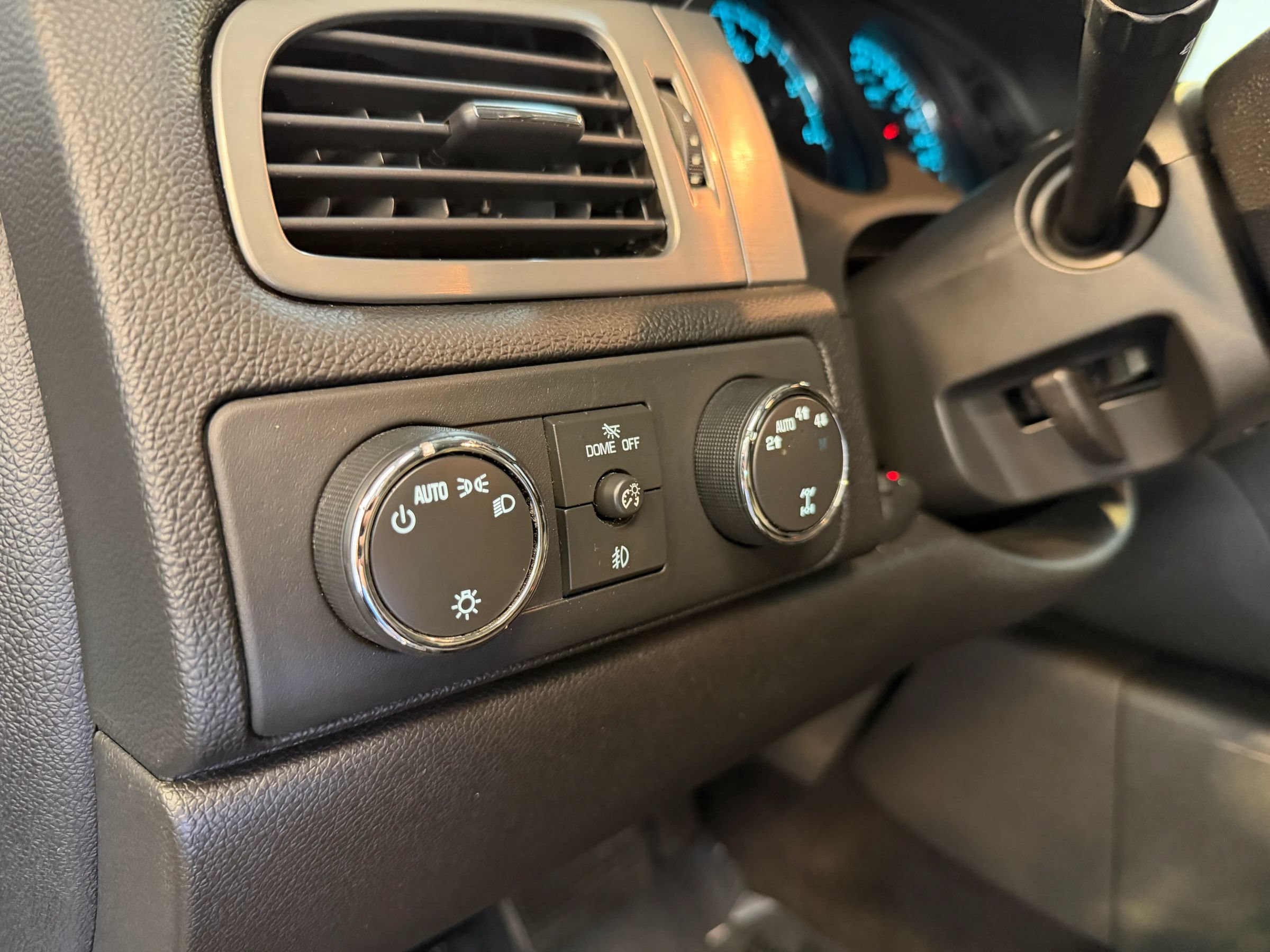 Used 2012 Chevrolet Silverado 1500 LTZ w/ LTZ Plus Package AWD/4WD image 11