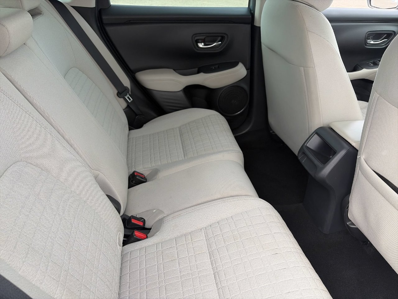 Used 2025 Honda HR-V LX image 12